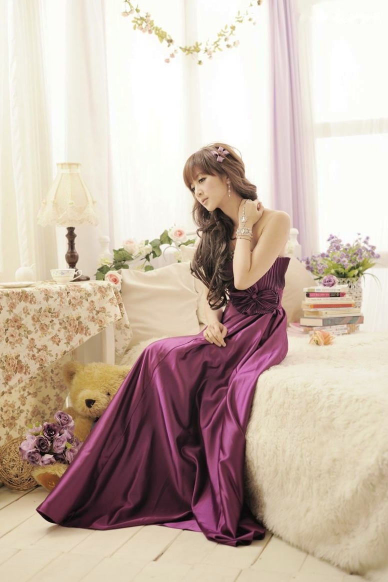 台湾正妹张凯洁高清写真:唯美婚纱与华丽礼服棚拍,尽显清新脱俗优雅气质