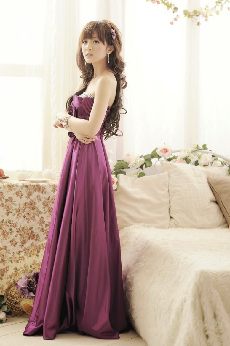 台湾正妹张凯洁高清写真:唯美婚纱与华丽礼服棚拍,尽显清新脱俗优雅气质