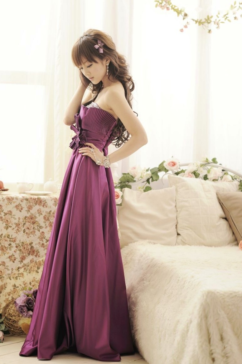 台湾正妹张凯洁高清写真:唯美婚纱与华丽礼服棚拍,尽显清新脱俗优雅气质