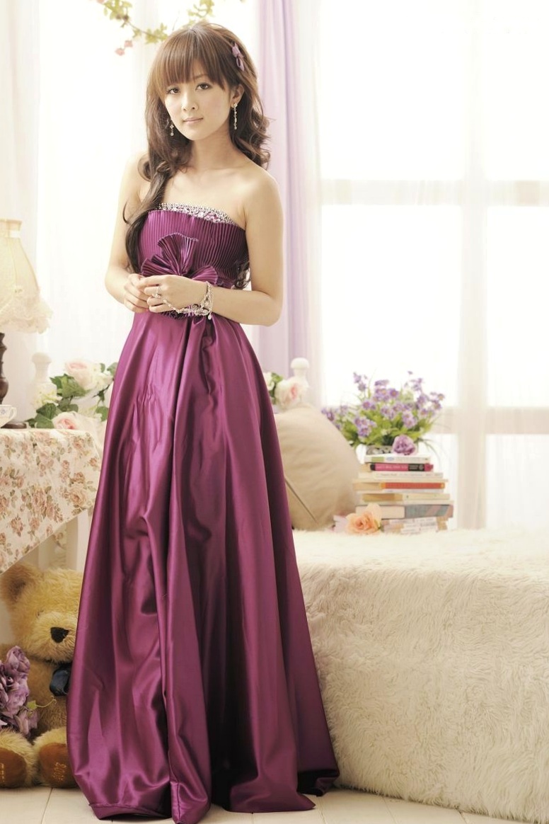 台湾正妹张凯洁高清写真:唯美婚纱与华丽礼服棚拍,尽显清新脱俗优雅气质