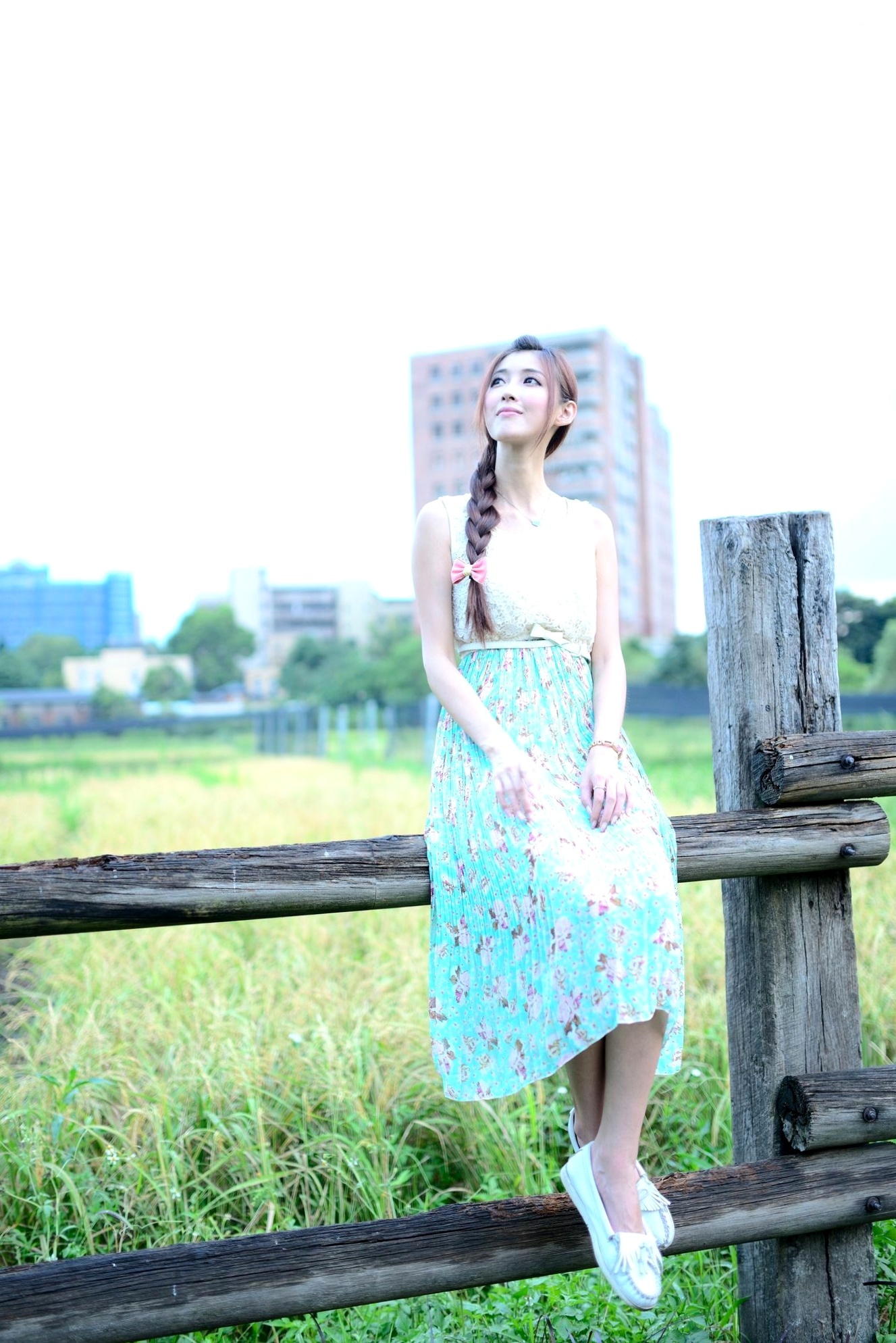 Gallery - 台湾正妹Kila晶晶/金允乔:清纯田园风碎花长裙户外治愈系写真台湾户外清新治愈系气质 女神私房照_秀色女神