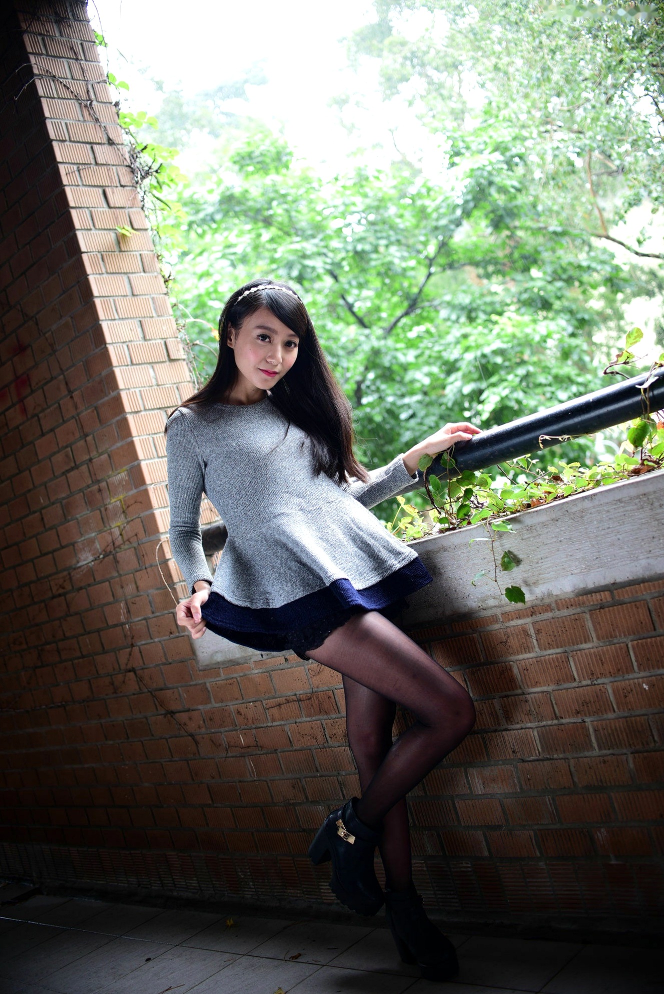 台湾正妹攸攸《台湾大学清新外拍》:初恋感校园风,甜美青春少女写真集