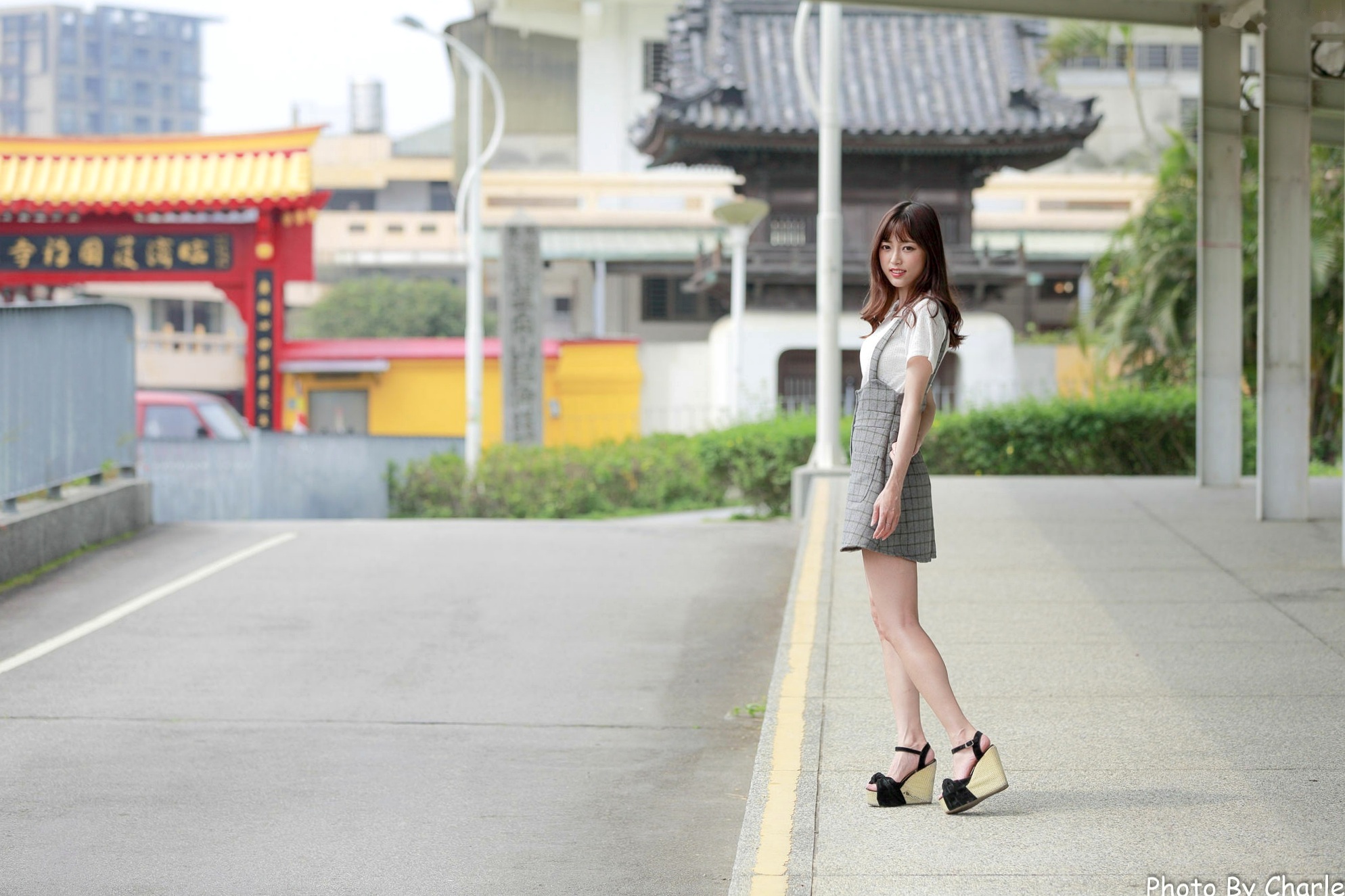 台湾正妹彭丽嘉(Lady憶憶)圆山花博户外写真,青春简约穿搭展现清新甜美气质