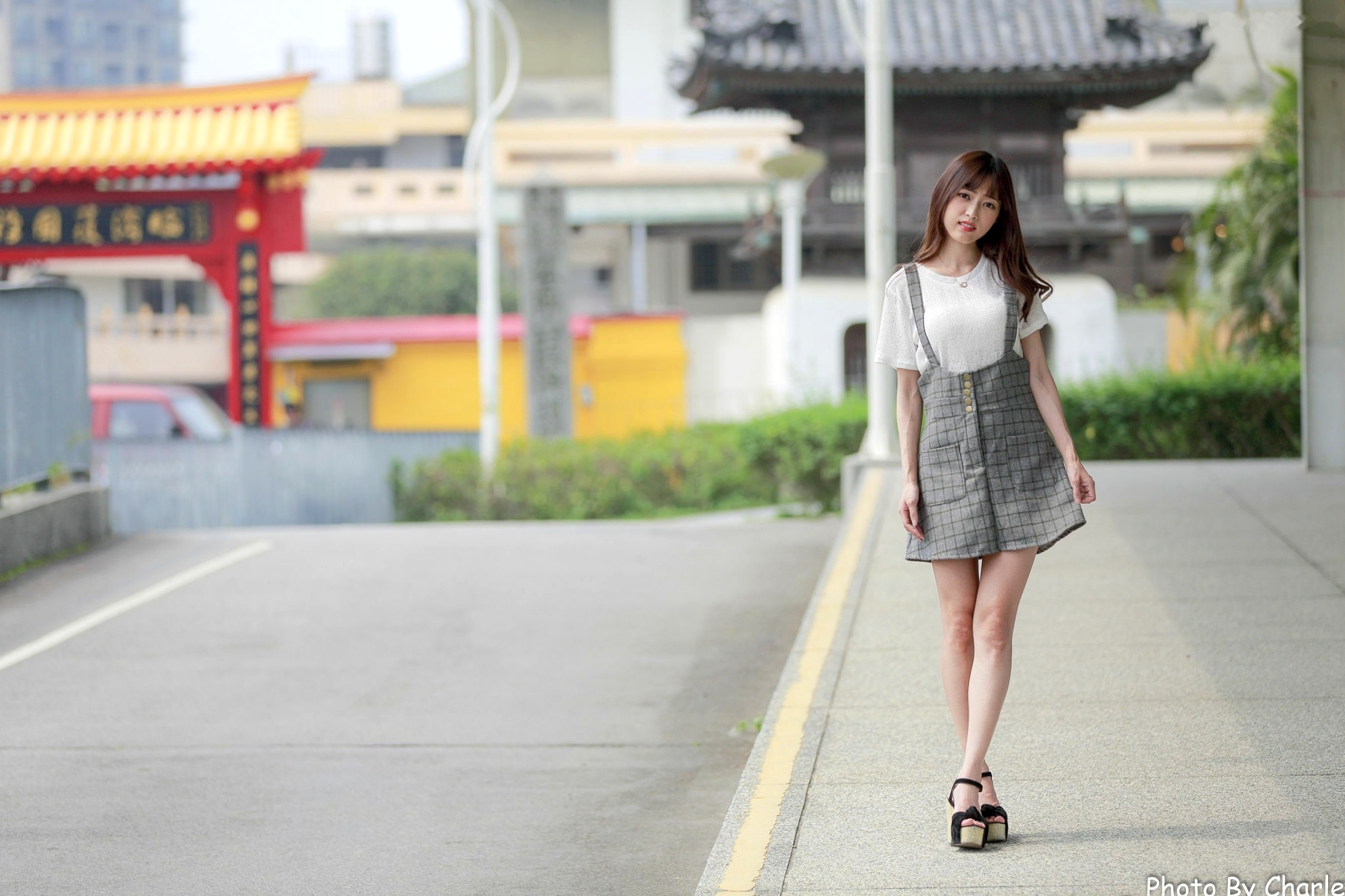 台湾正妹彭丽嘉(Lady憶憶)圆山花博户外写真,青春简约穿搭展现清新甜美气质