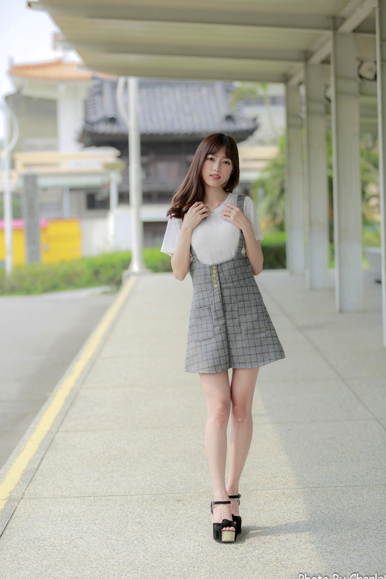 台湾正妹彭丽嘉(Lady憶憶)圆山花博户外写真,青春简约穿搭展现清新甜美气质