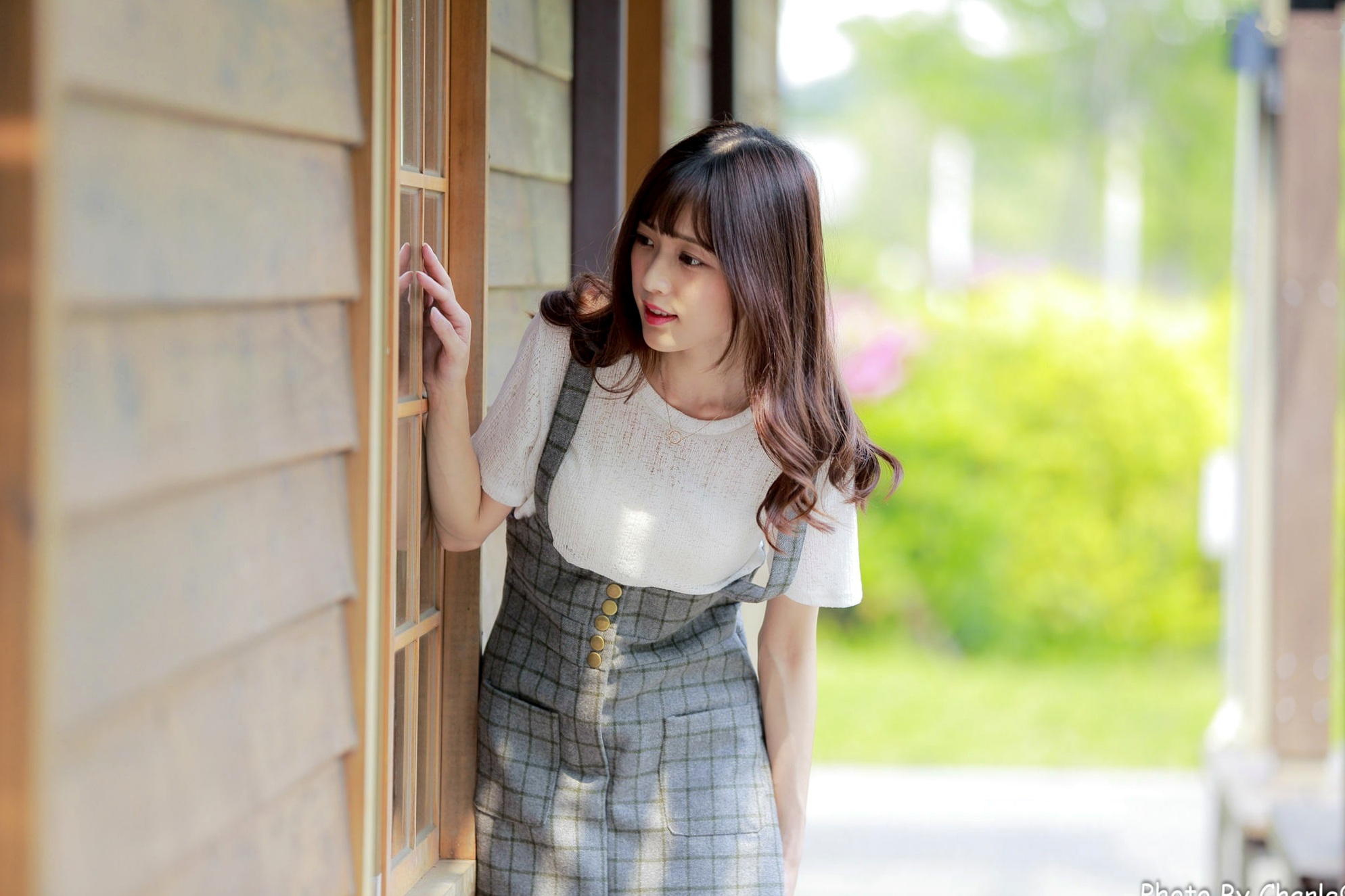 台湾正妹彭丽嘉(Lady憶憶)圆山花博户外写真,青春简约穿搭展现清新甜美气质