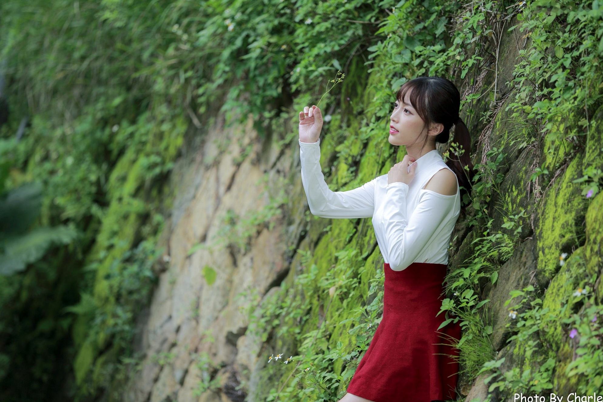 台湾正妹彭丽嘉(Lady憶憶)圆山花博户外写真,青春简约穿搭展现清新甜美气质