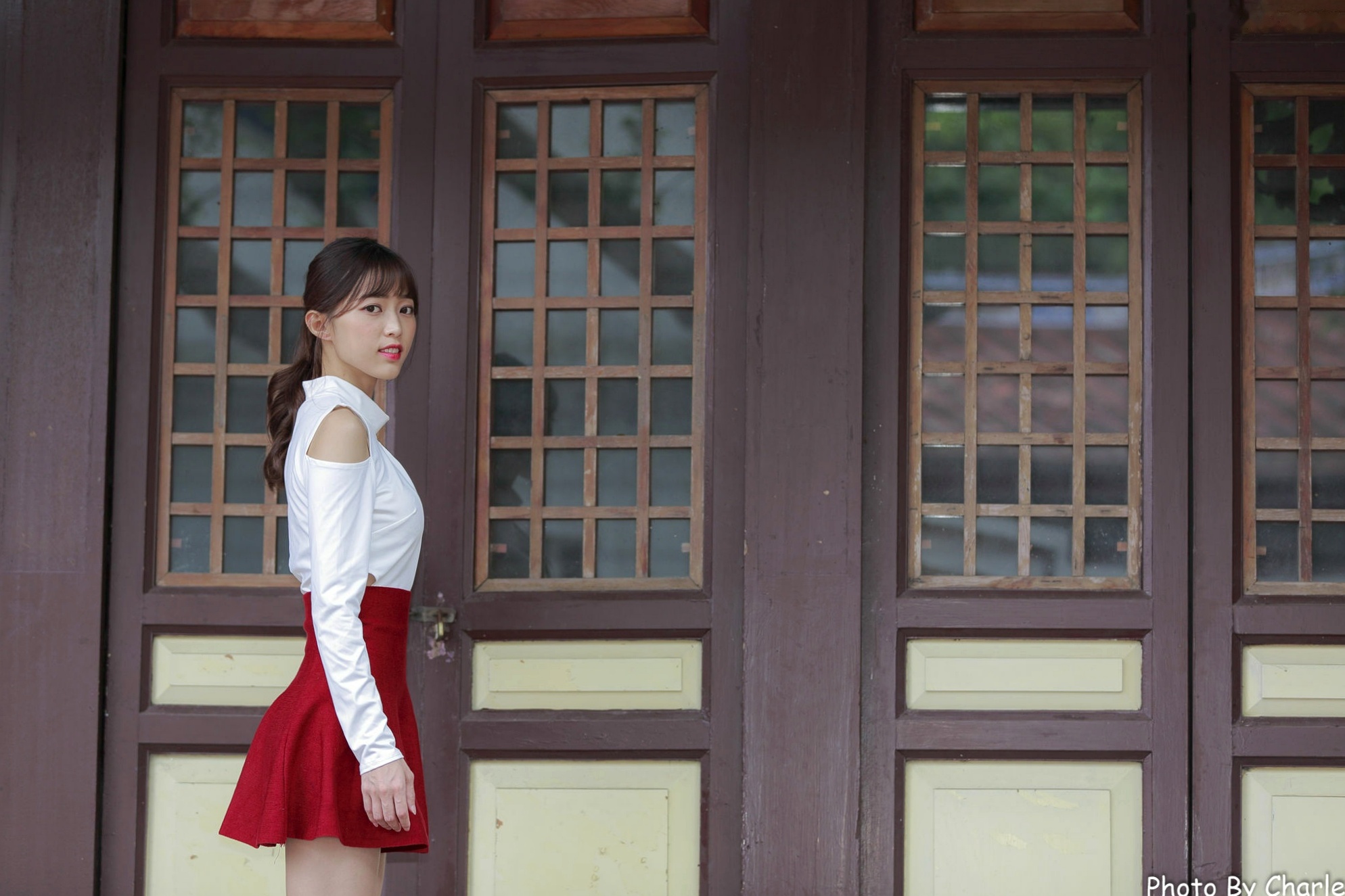 台湾正妹彭丽嘉(Lady憶憶)圆山花博户外写真,青春简约穿搭展现清新甜美气质