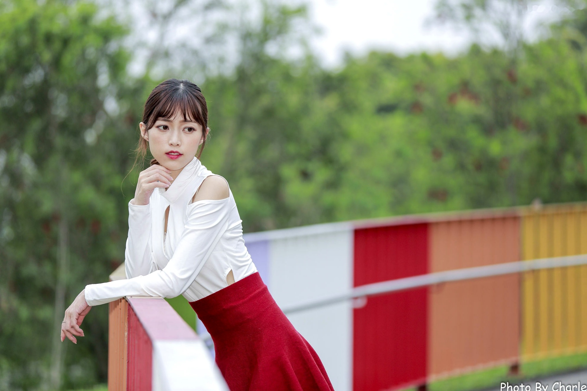 台湾正妹彭丽嘉(Lady憶憶)圆山花博户外写真,青春简约穿搭展现清新甜美气质