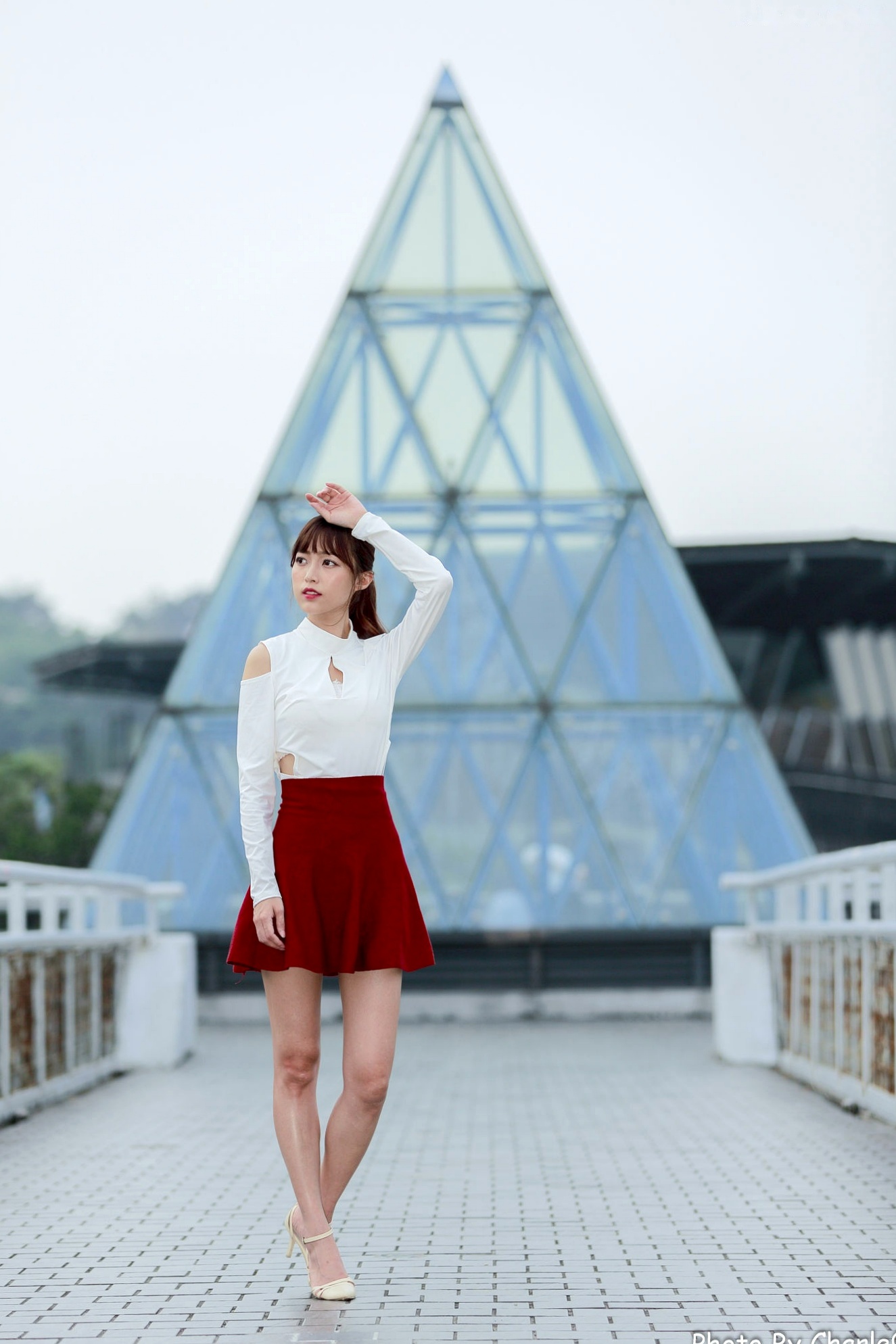 台湾正妹彭丽嘉(Lady憶憶)圆山花博户外写真,青春简约穿搭展现清新甜美气质