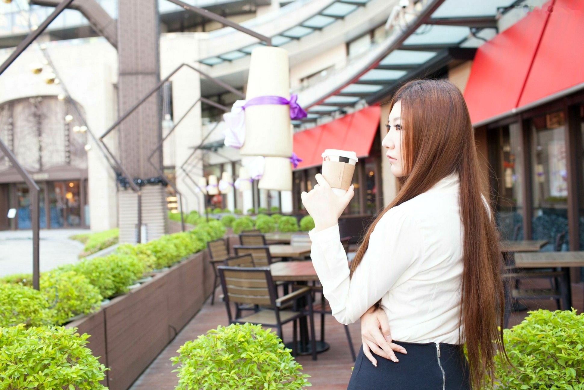 台湾正妹Michelle小羽/谢馥羽《信义区街拍黑丝OL》时尚职场制服诱惑写真集