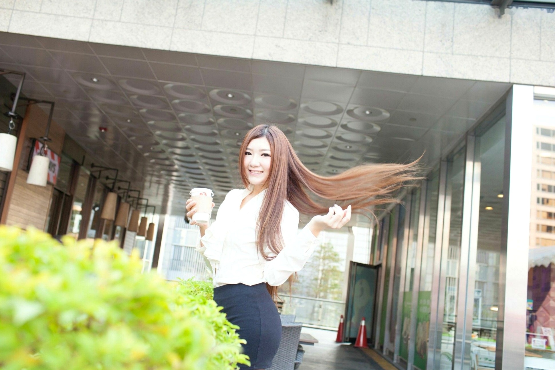 台湾正妹Michelle小羽/谢馥羽《信义区街拍黑丝OL》时尚职场制服诱惑写真集