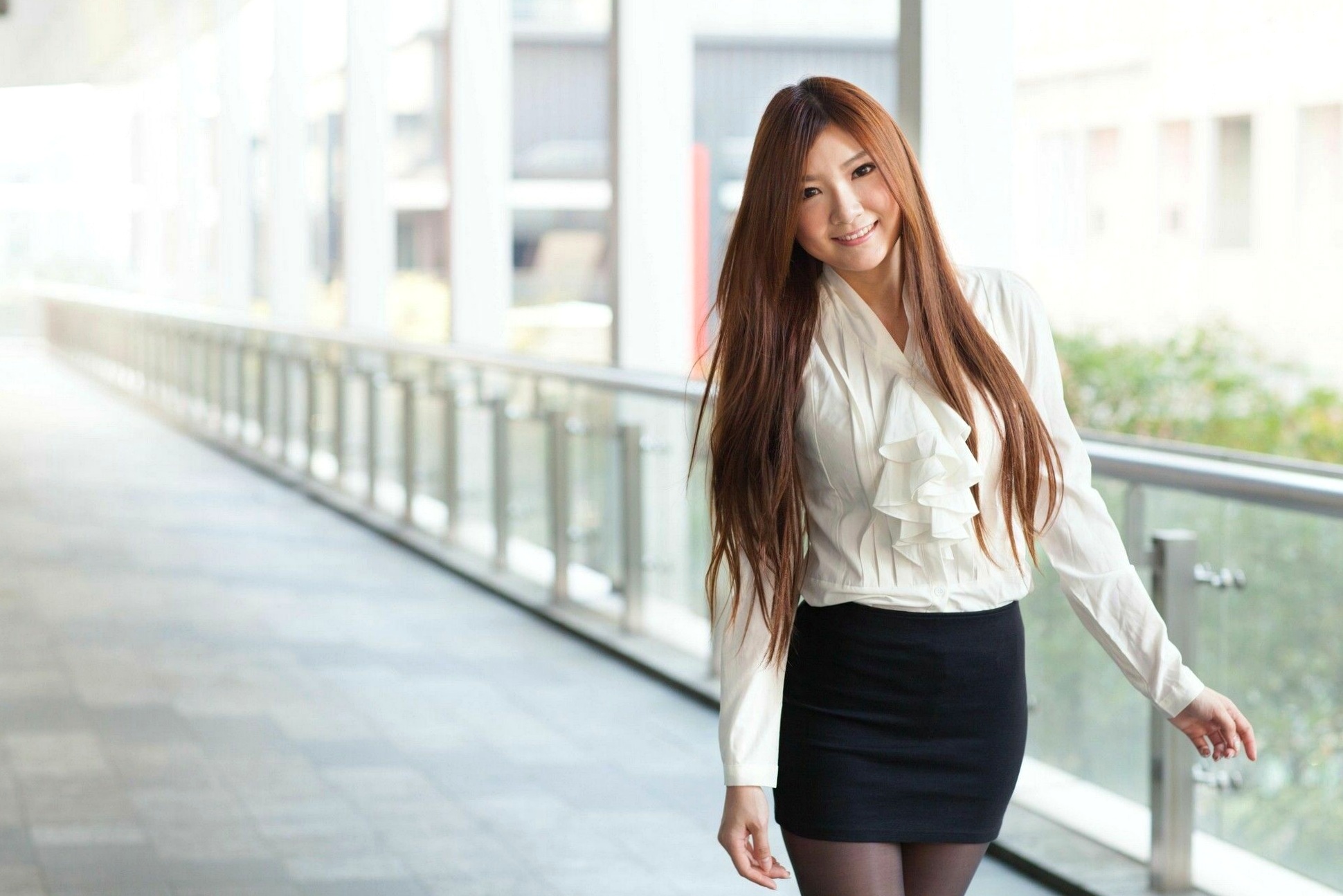 台湾正妹Michelle小羽/谢馥羽《信义区街拍黑丝OL》时尚职场制服诱惑写真集