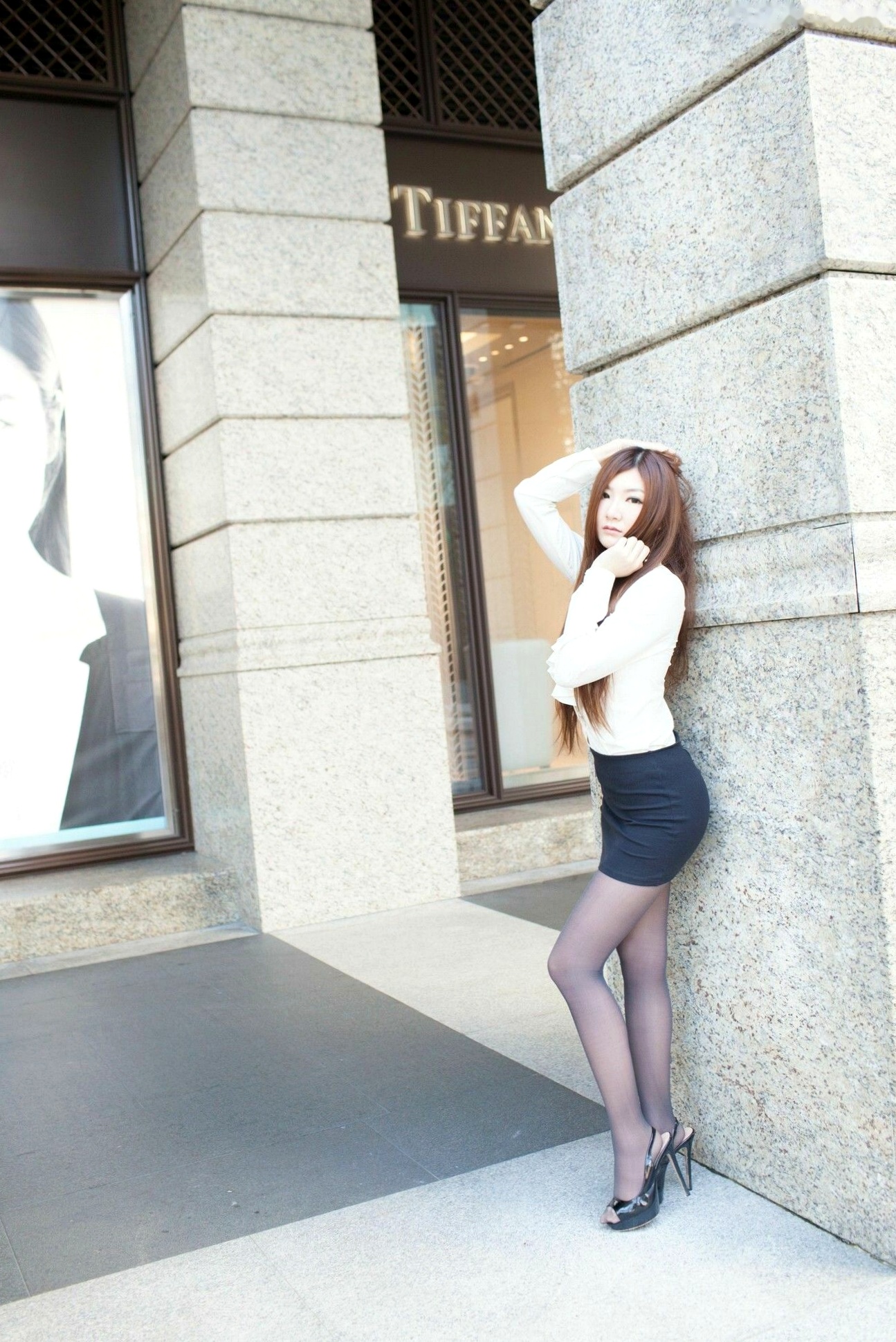 台湾正妹Michelle小羽/谢馥羽《信义区街拍黑丝OL》时尚职场制服诱惑写真集