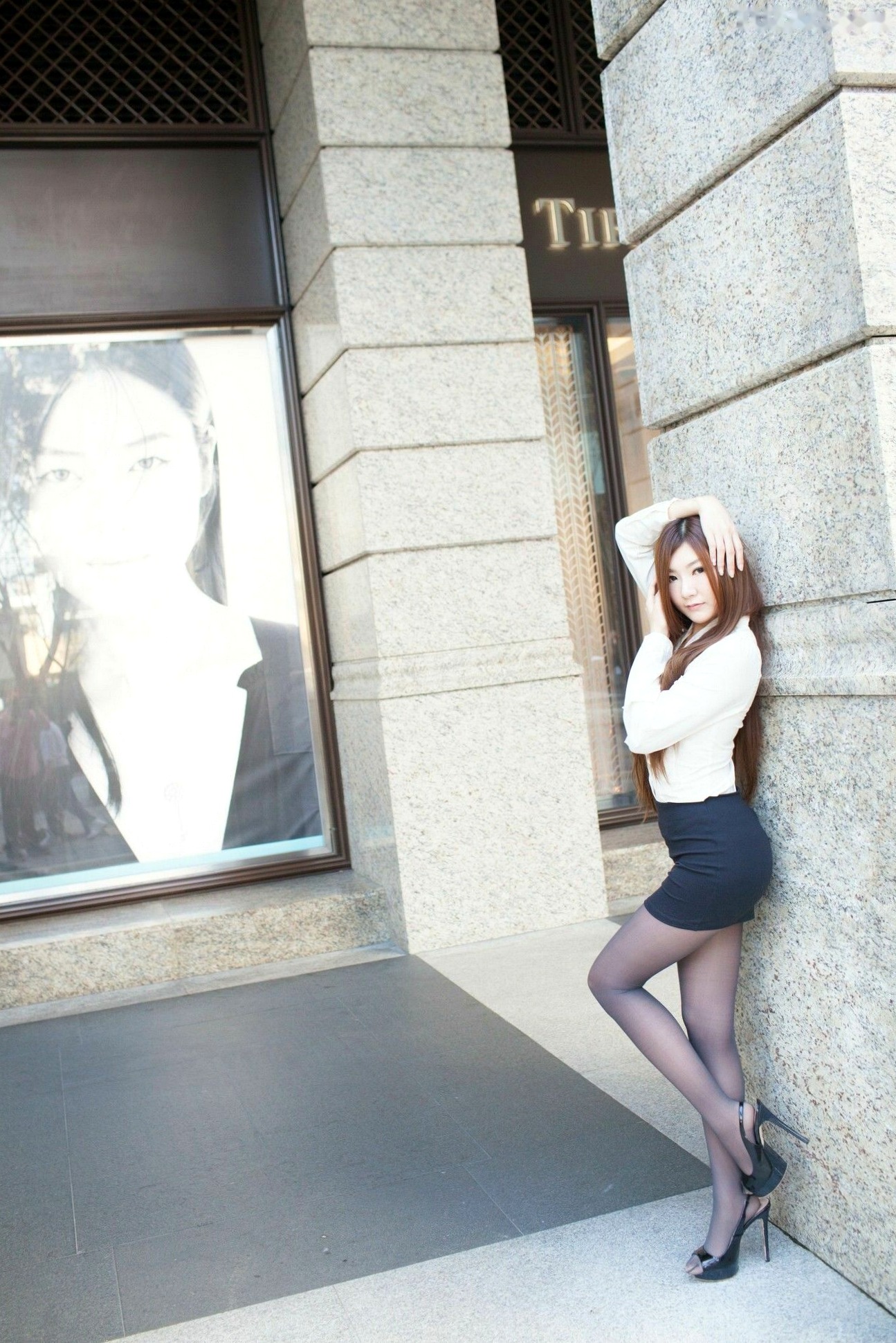 台湾正妹Michelle小羽/谢馥羽《信义区街拍黑丝OL》时尚职场制服诱惑写真集
