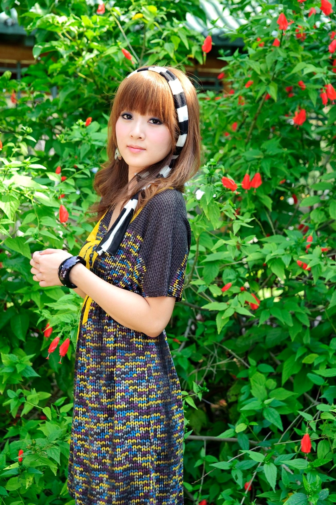 台湾正妹Mikako/果子MM户外唯美写真,华丽宫廷风与清新夏日裙装,双溪公园士林官邸赏心悦目实拍