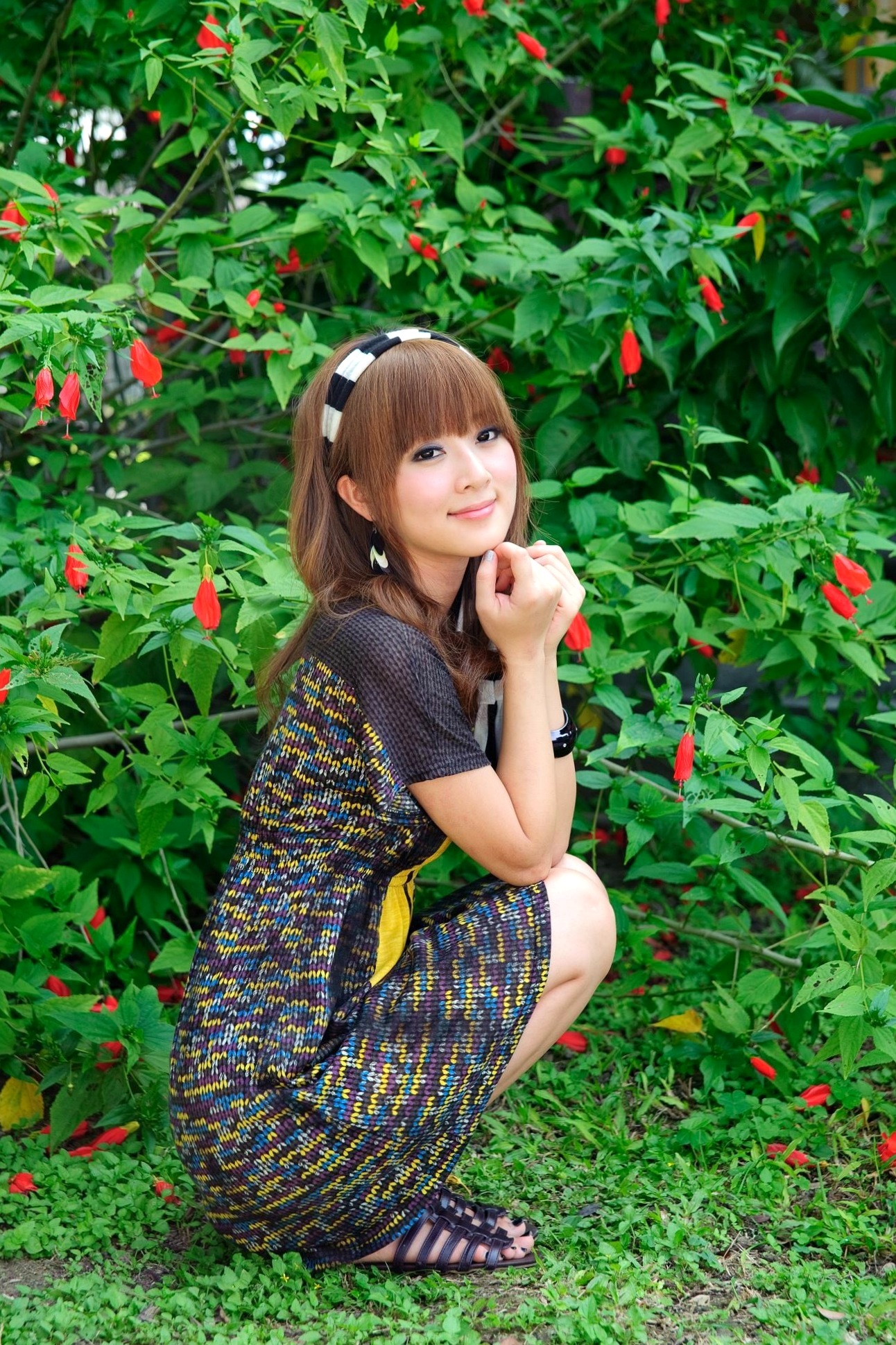 台湾正妹Mikako/果子MM户外唯美写真,华丽宫廷风与清新夏日裙装,双溪公园士林官邸赏心悦目实拍