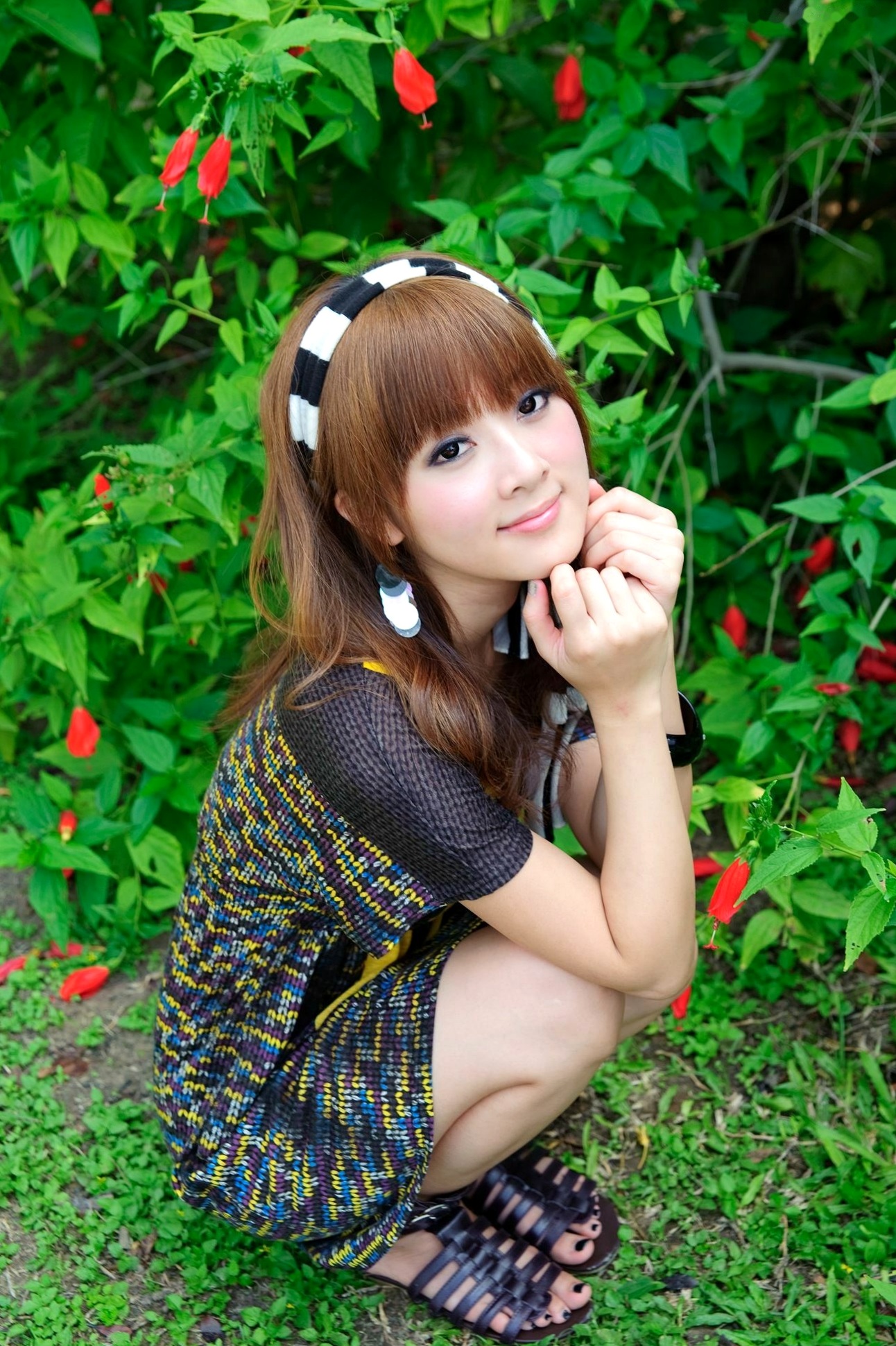 台湾正妹Mikako/果子MM户外唯美写真,华丽宫廷风与清新夏日裙装,双溪公园士林官邸赏心悦目实拍