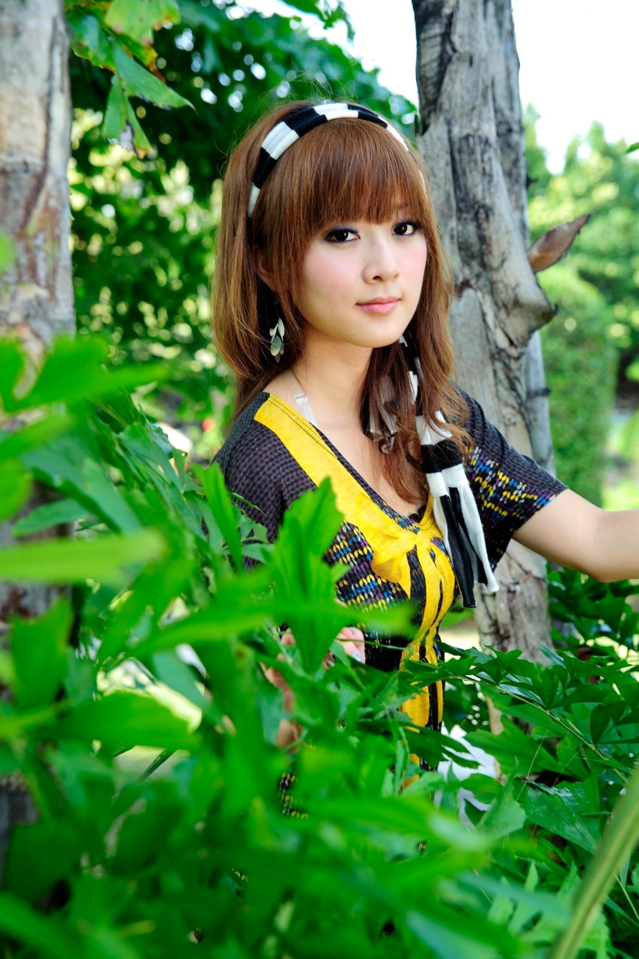 台湾正妹Mikako/果子MM户外唯美写真,华丽宫廷风与清新夏日裙装,双溪公园士林官邸赏心悦目实拍