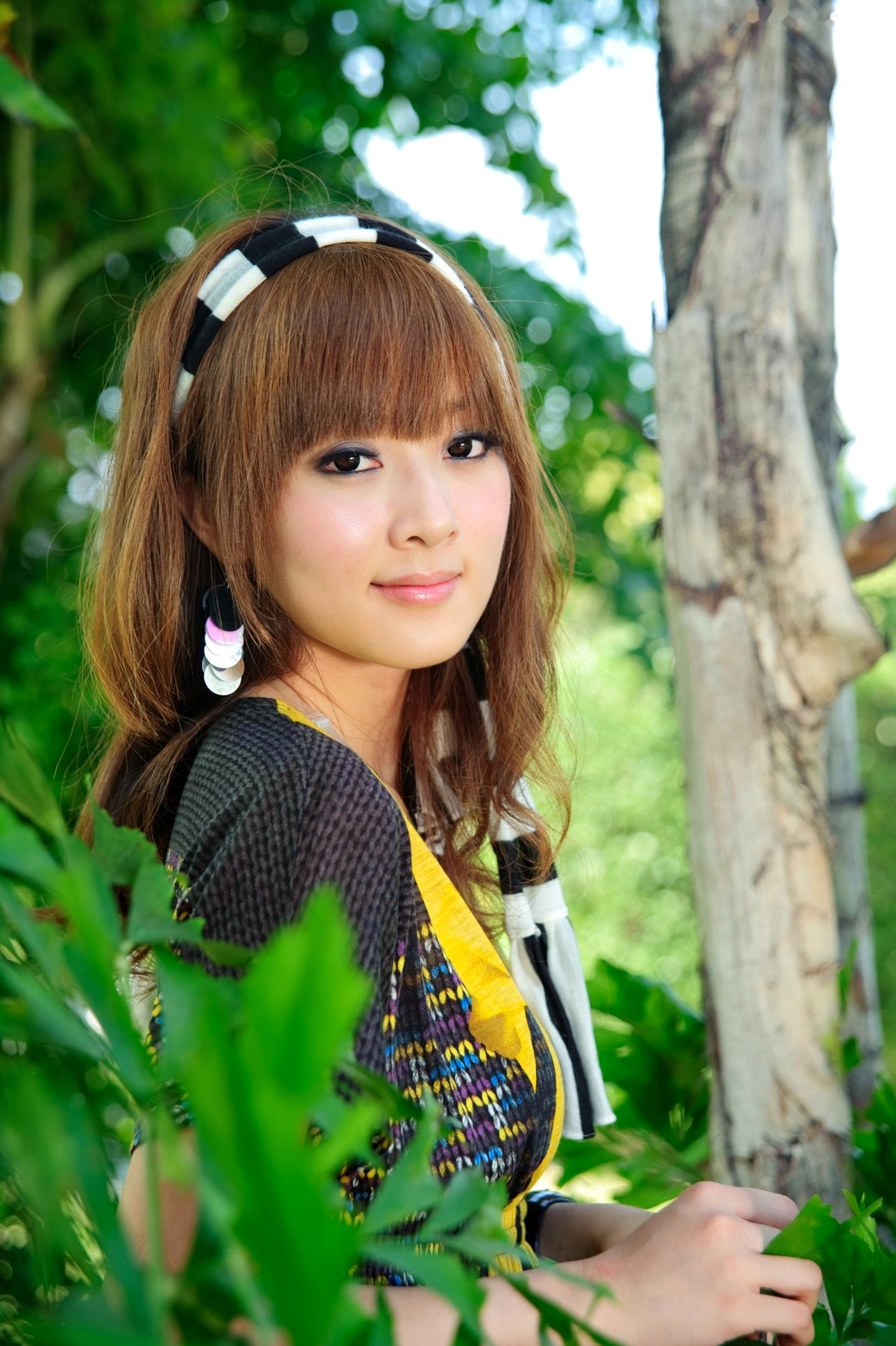 台湾正妹Mikako/果子MM户外唯美写真,华丽宫廷风与清新夏日裙装,双溪公园士林官邸赏心悦目实拍