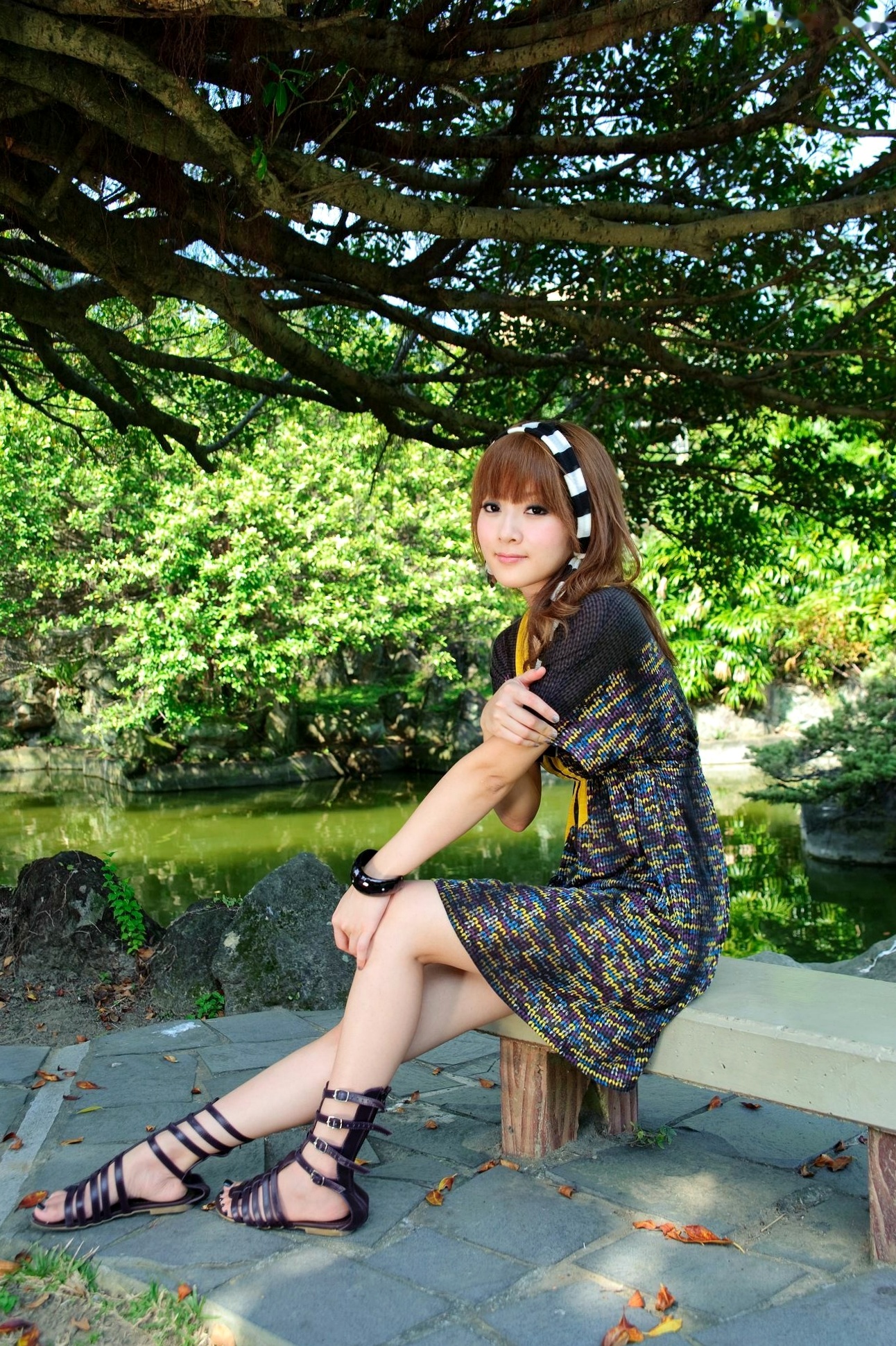 台湾正妹Mikako/果子MM户外唯美写真,华丽宫廷风与清新夏日裙装,双溪公园士林官邸赏心悦目实拍