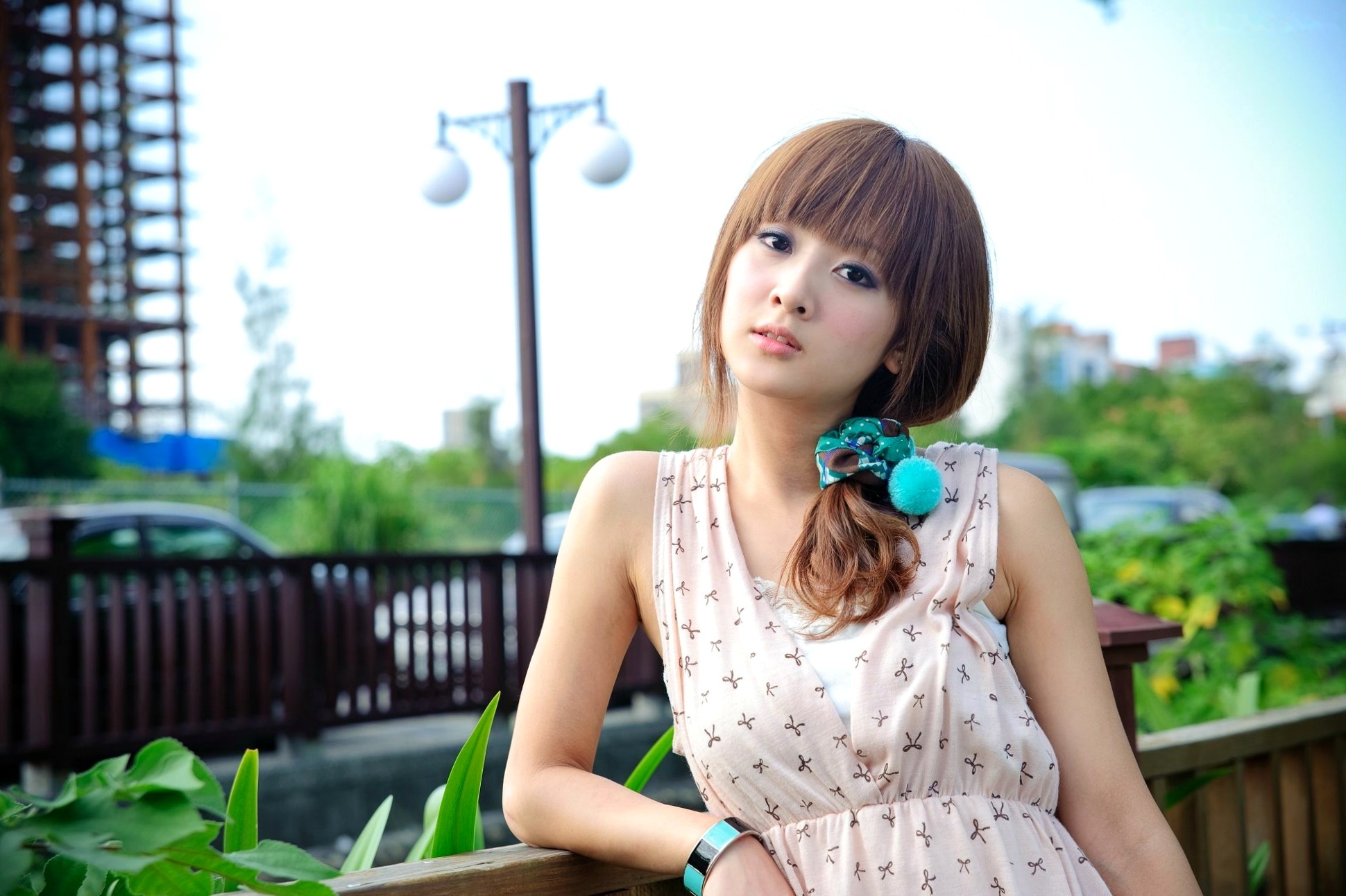 台湾正妹Mikako/果子MM户外唯美写真,华丽宫廷风与清新夏日裙装,双溪公园士林官邸赏心悦目实拍