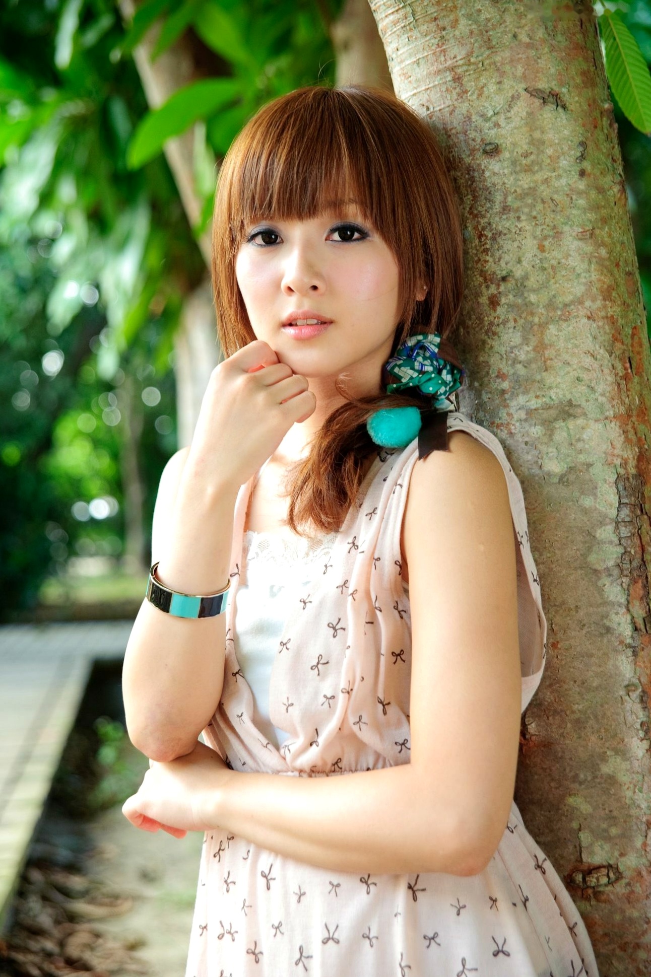台湾正妹Mikako/果子MM户外唯美写真,华丽宫廷风与清新夏日裙装,双溪公园士林官邸赏心悦目实拍