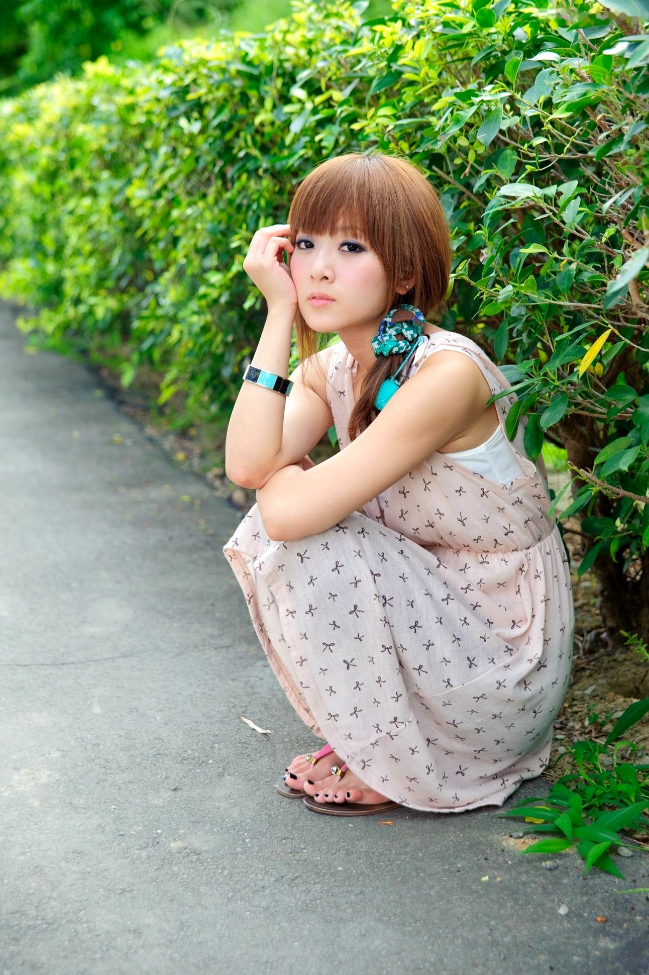 台湾正妹Mikako/果子MM户外唯美写真,华丽宫廷风与清新夏日裙装,双溪公园士林官邸赏心悦目实拍