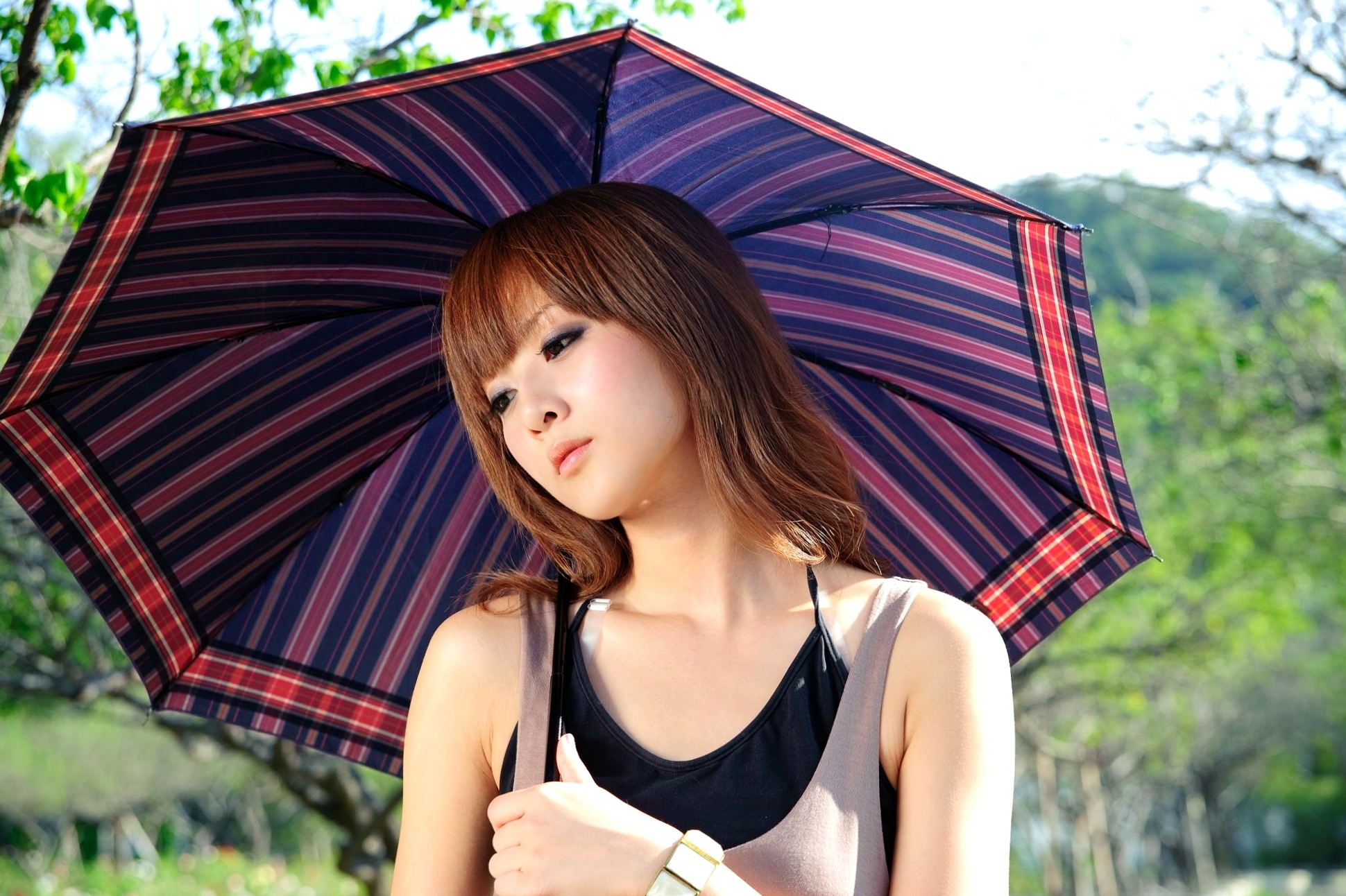 台湾正妹Mikako/果子MM户外唯美写真,华丽宫廷风与清新夏日裙装,双溪公园士林官邸赏心悦目实拍