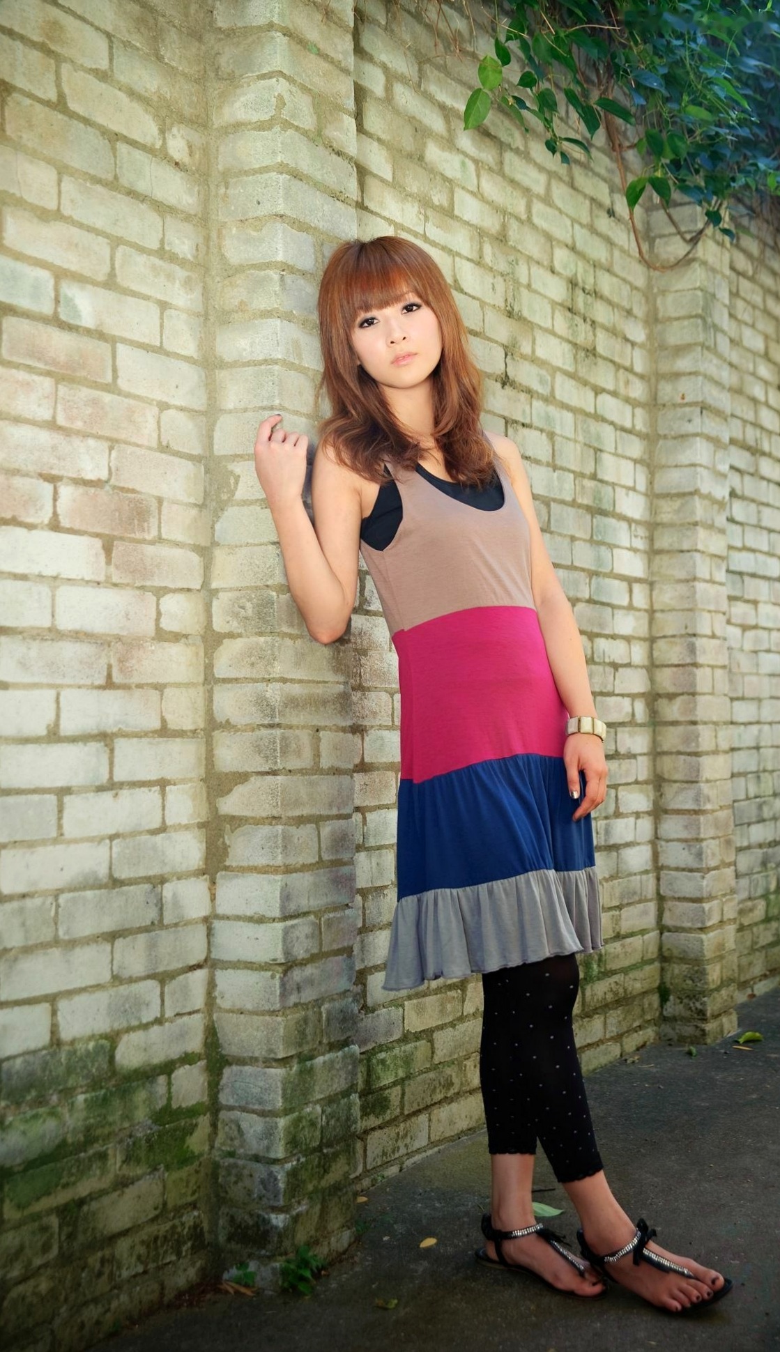 台湾正妹Mikako/果子MM户外唯美写真,华丽宫廷风与清新夏日裙装,双溪公园士林官邸赏心悦目实拍