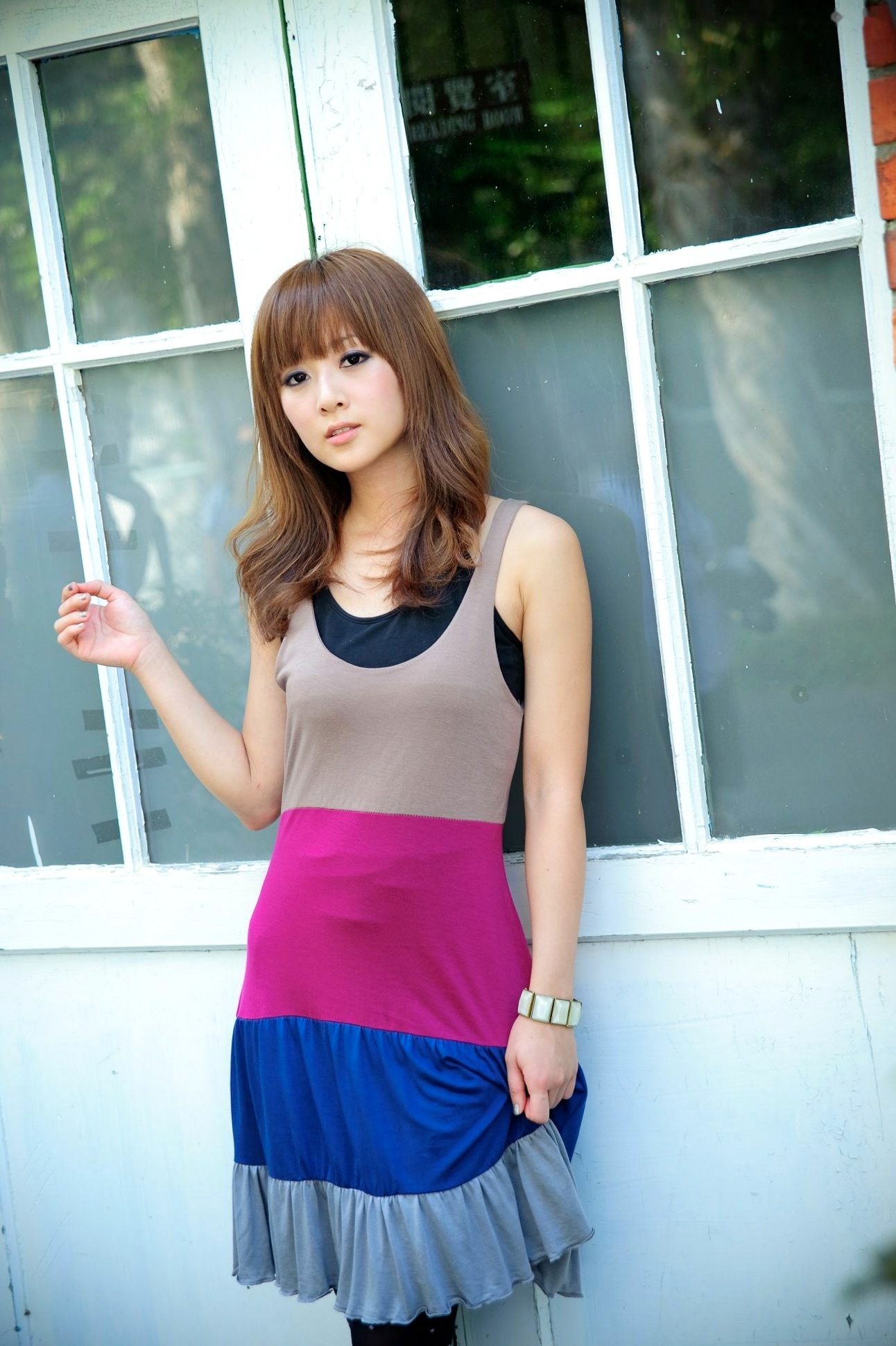 台湾正妹Mikako/果子MM户外唯美写真,华丽宫廷风与清新夏日裙装,双溪公园士林官邸赏心悦目实拍