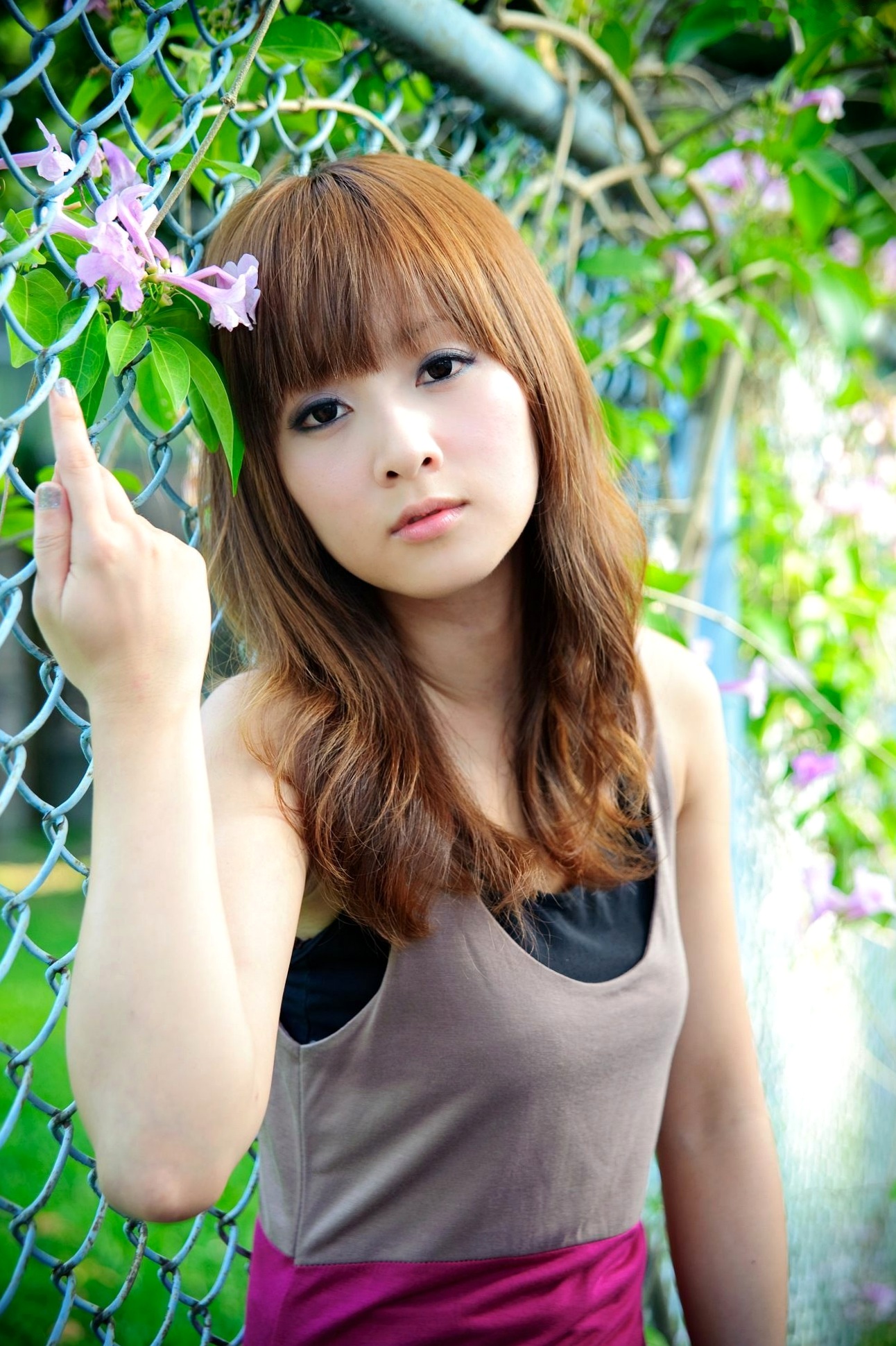 台湾正妹Mikako/果子MM户外唯美写真,华丽宫廷风与清新夏日裙装,双溪公园士林官邸赏心悦目实拍