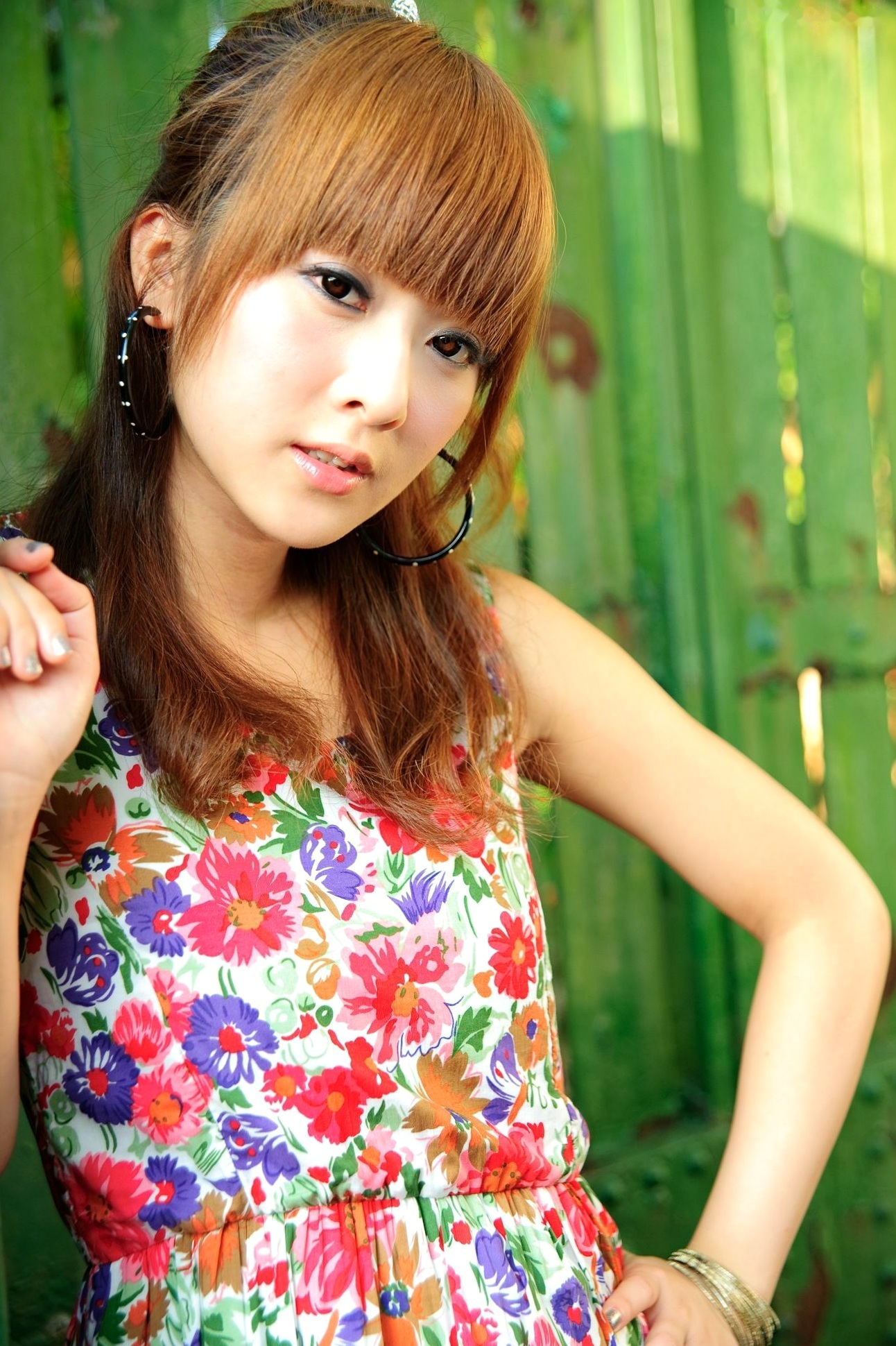 台湾正妹Mikako/果子MM户外唯美写真,华丽宫廷风与清新夏日裙装,双溪公园士林官邸赏心悦目实拍