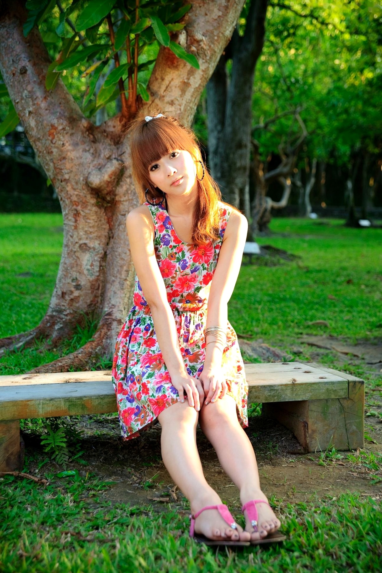 台湾正妹Mikako/果子MM户外唯美写真,华丽宫廷风与清新夏日裙装,双溪公园士林官邸赏心悦目实拍