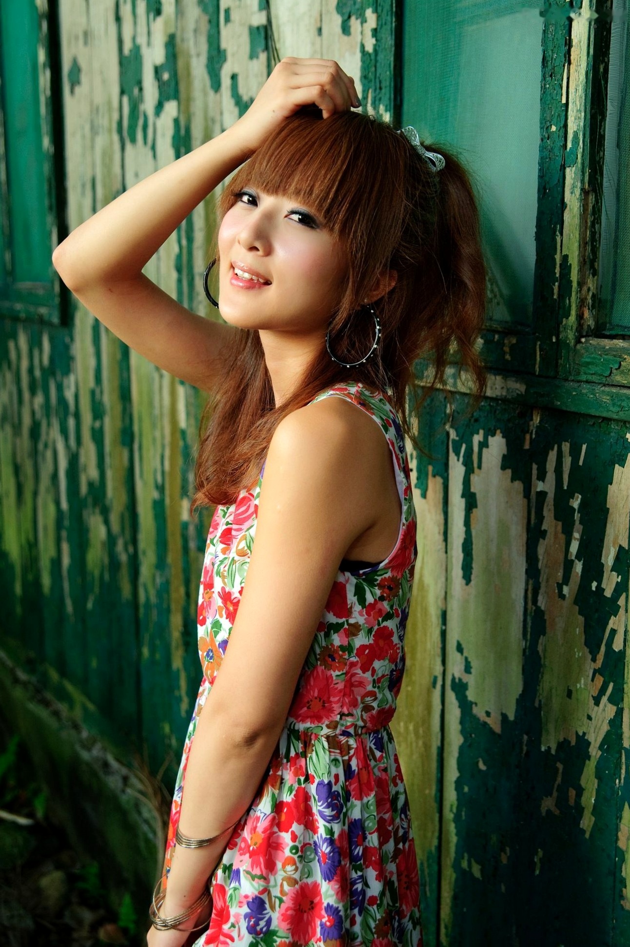 台湾正妹Mikako/果子MM户外唯美写真,华丽宫廷风与清新夏日裙装,双溪公园士林官邸赏心悦目实拍
