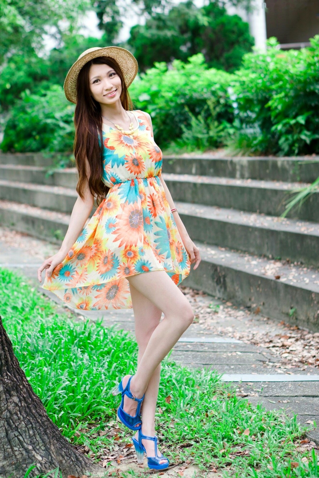 台湾正妹蔡译心Candice清新修长美腿写真集,室内时尚穿搭风格高清作品集