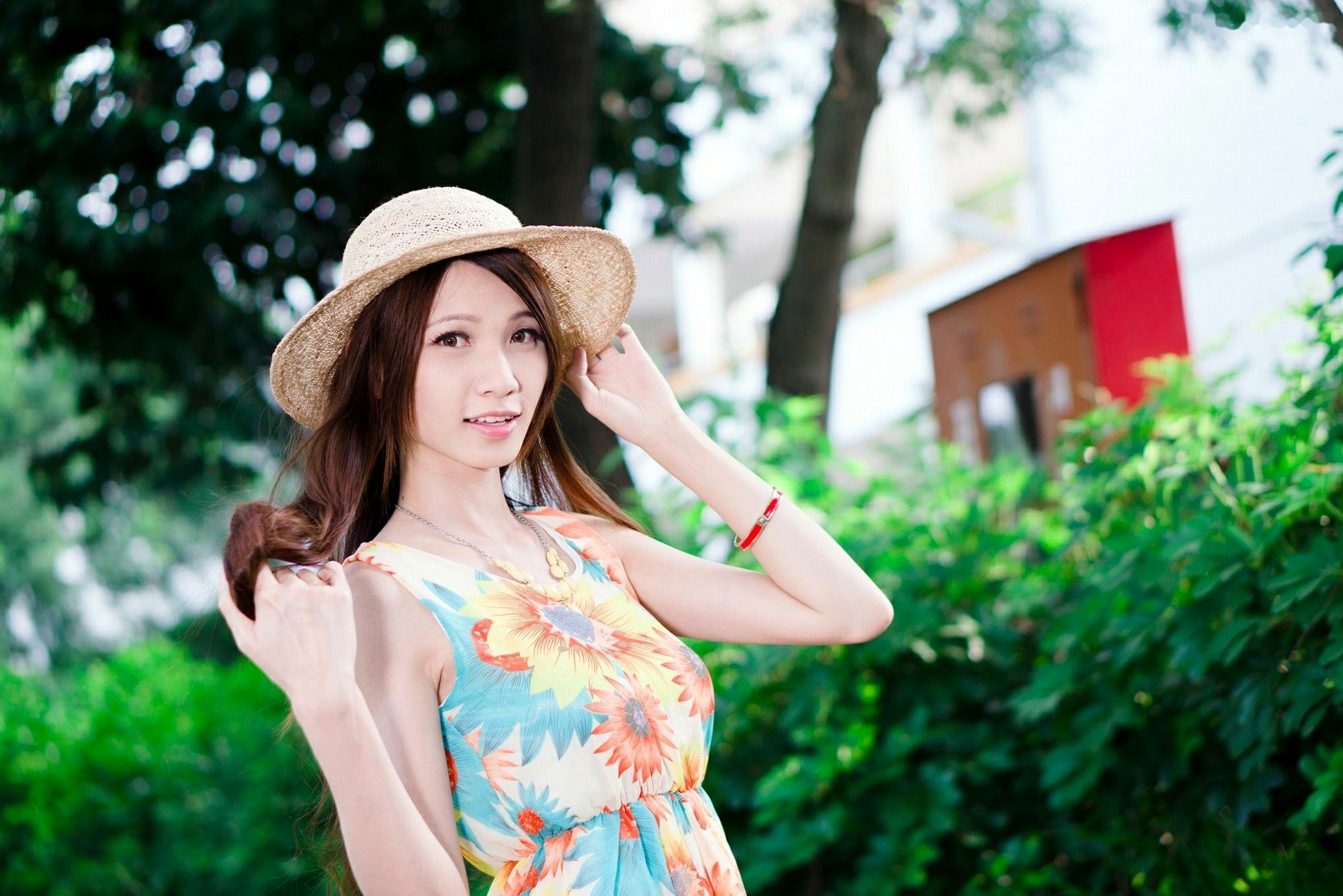 台湾正妹蔡译心Candice清新修长美腿写真集,室内时尚穿搭风格高清作品集
