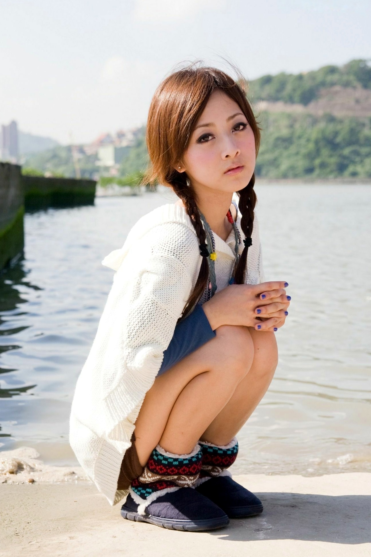 台湾正妹张凯洁/张允霏《關渡外拍》双麻花辫青春少女清新户外写真集