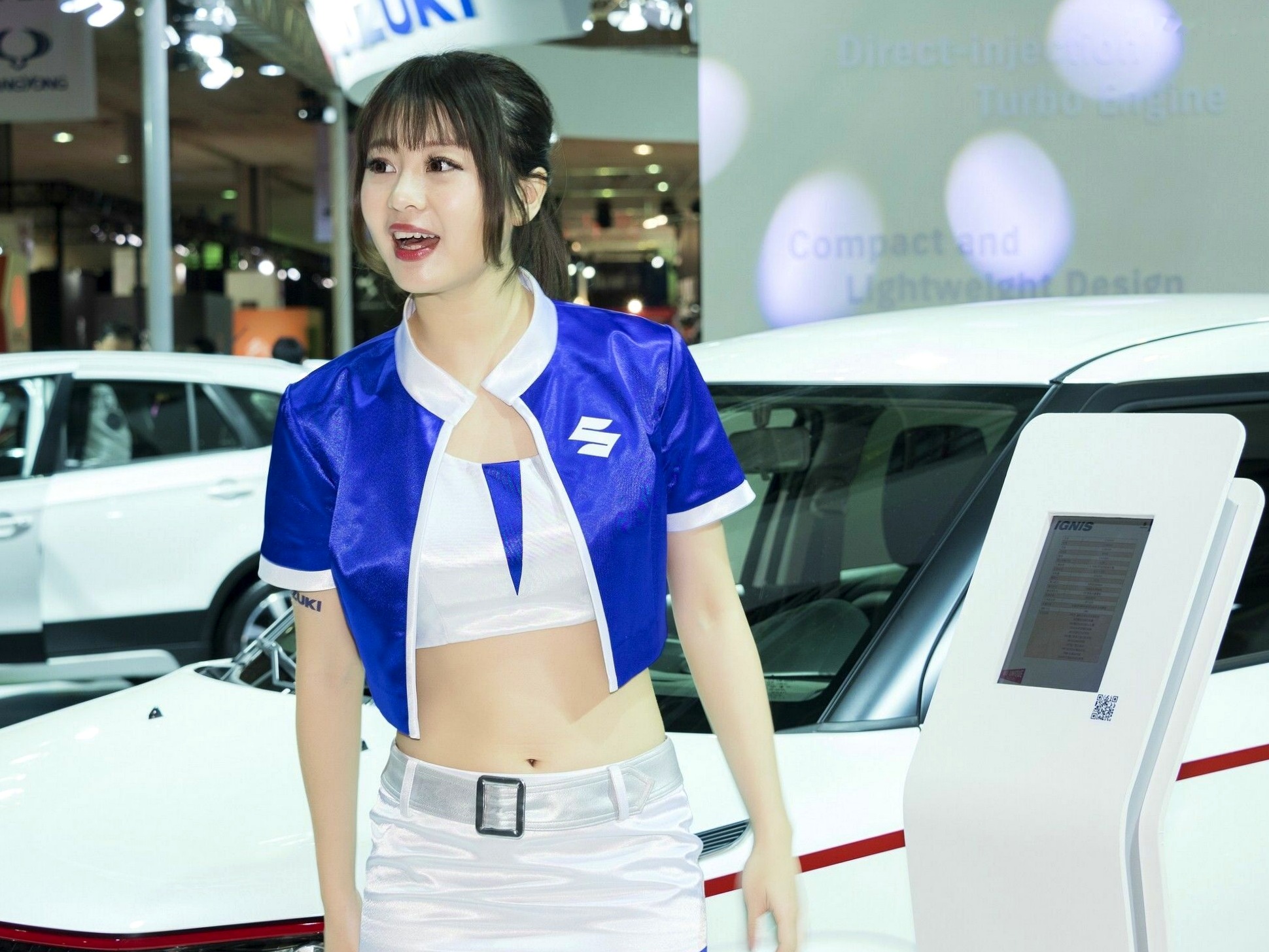 台湾正妹_2018台湾车展模特写真集:香车配美人,精致礼服展现高颜值气质女神