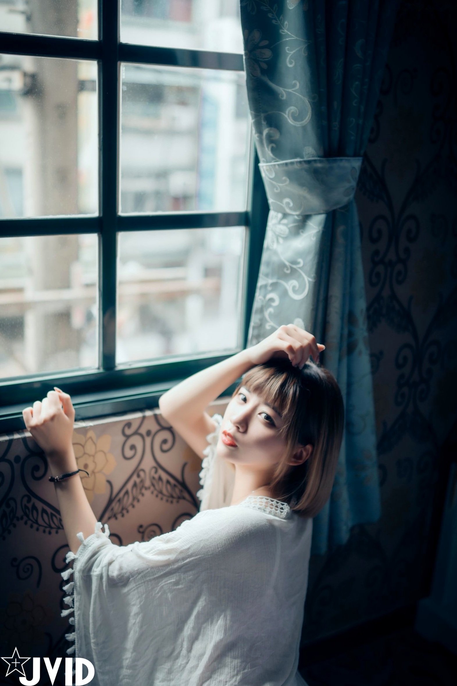 JVID女神果宝宝:卧室私房唯美诱惑写真,极致身材呈现清纯女友爱意,尽显迷人魅力