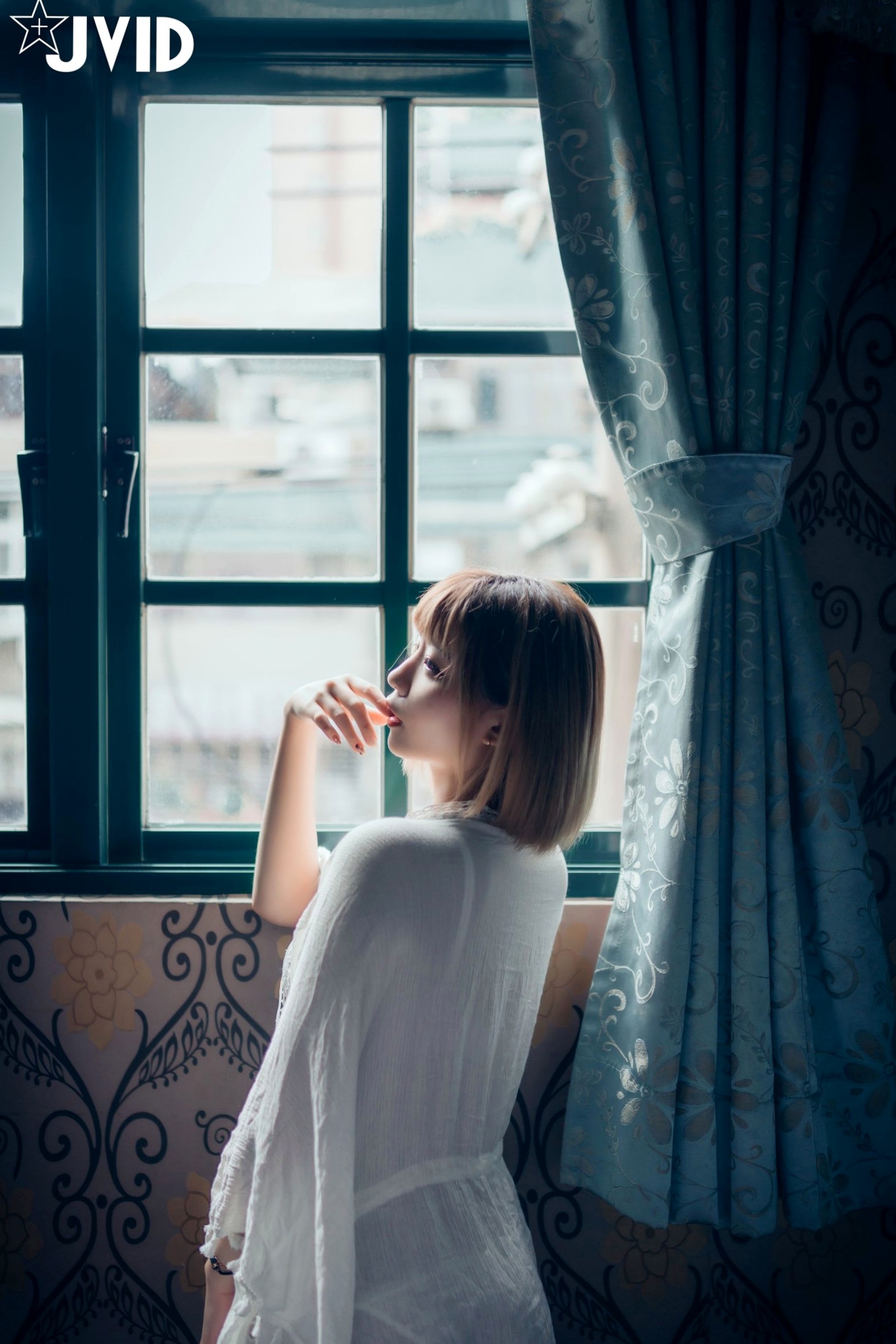 JVID女神果宝宝:卧室私房唯美诱惑写真,极致身材呈现清纯女友爱意,尽显迷人魅力