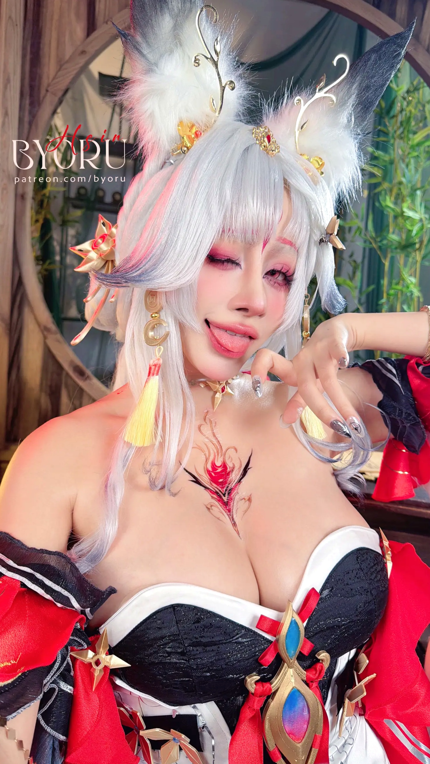 Byoru鸣潮Hsin角色扮演,极致古风狐妖COS,波涛胸涌性感写真集
