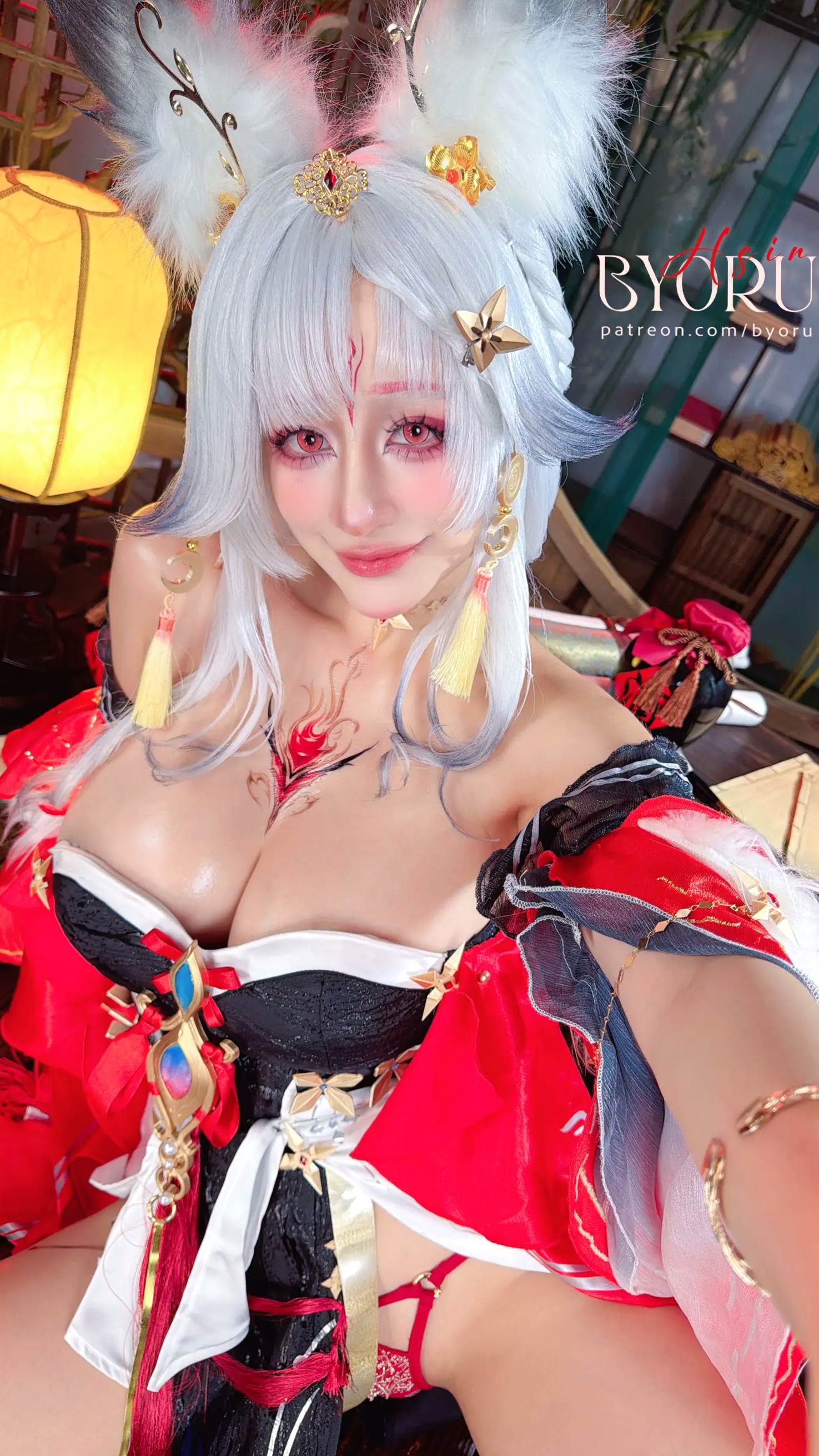 Byoru鸣潮Hsin角色扮演,极致古风狐妖COS,波涛胸涌性感写真集