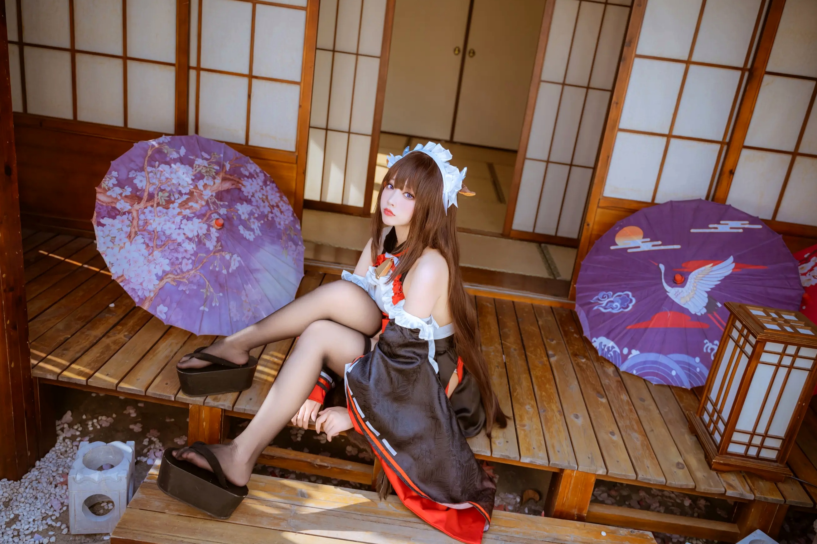 宫本樱《碧蓝航线》槛野Cosplay写真,性感女仆与比基尼诱惑大尺度套图