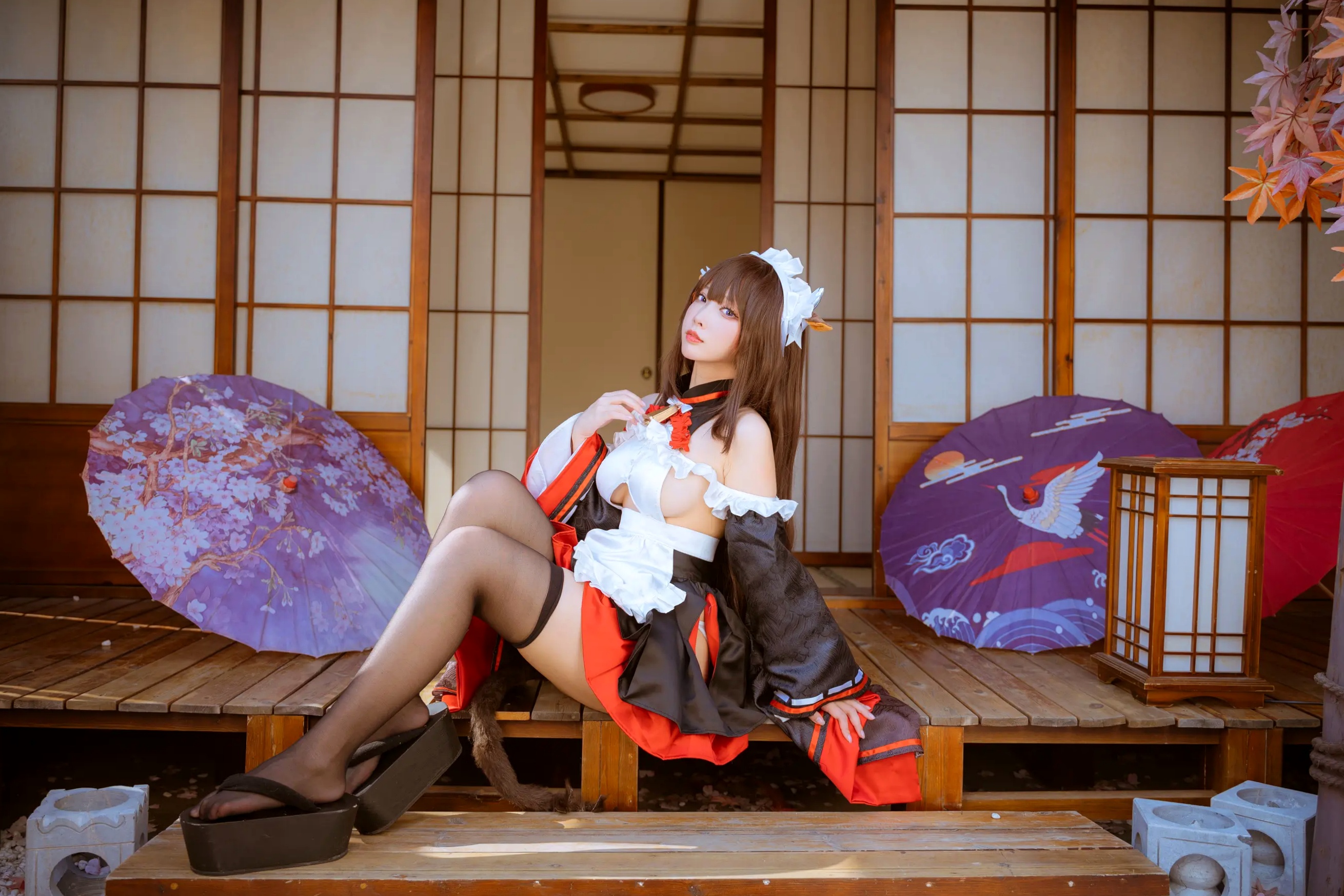 宫本樱《碧蓝航线》槛野Cosplay写真,性感女仆与比基尼诱惑大尺度套图