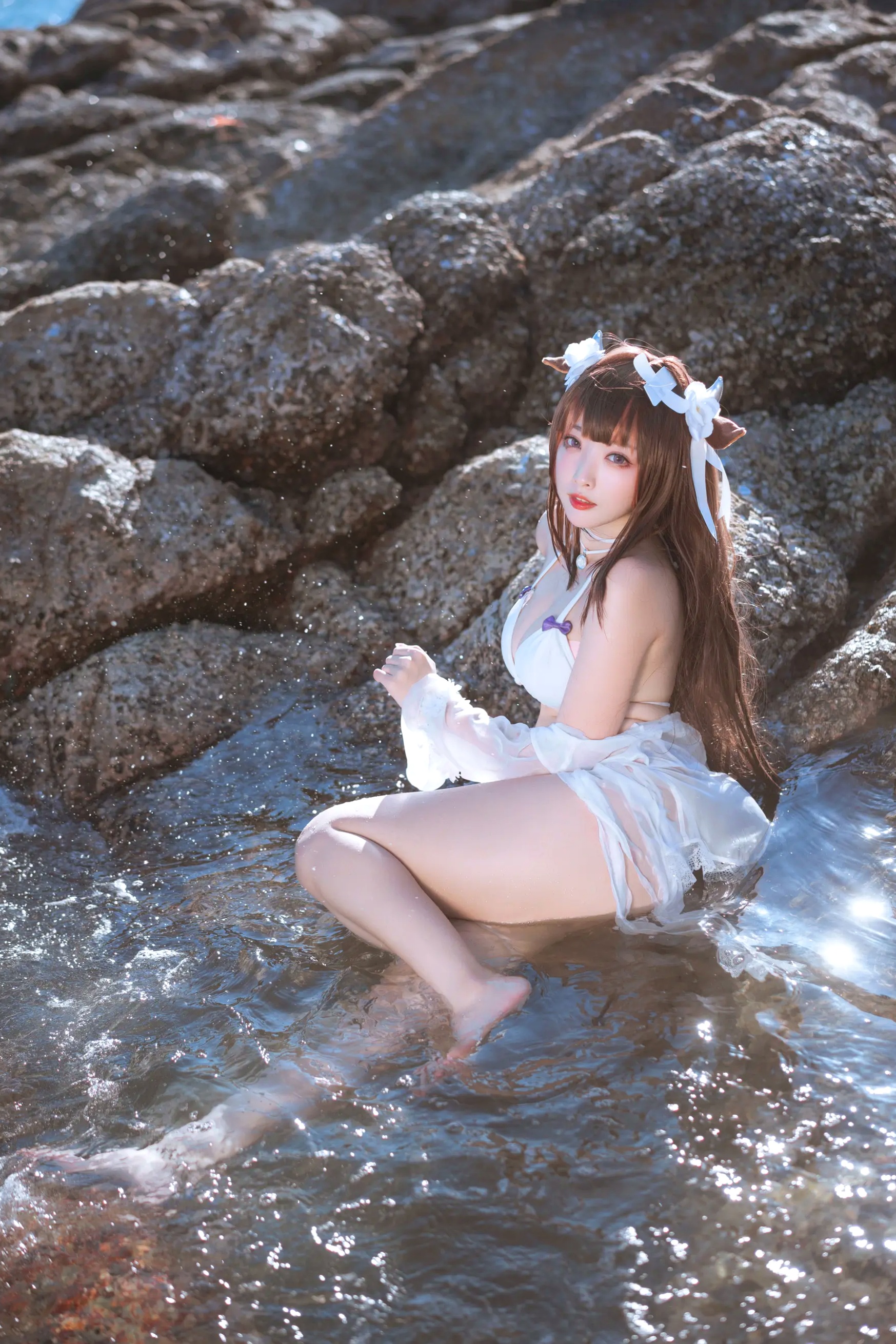 宫本樱《碧蓝航线》槛野Cosplay写真,性感女仆与比基尼诱惑大尺度套图