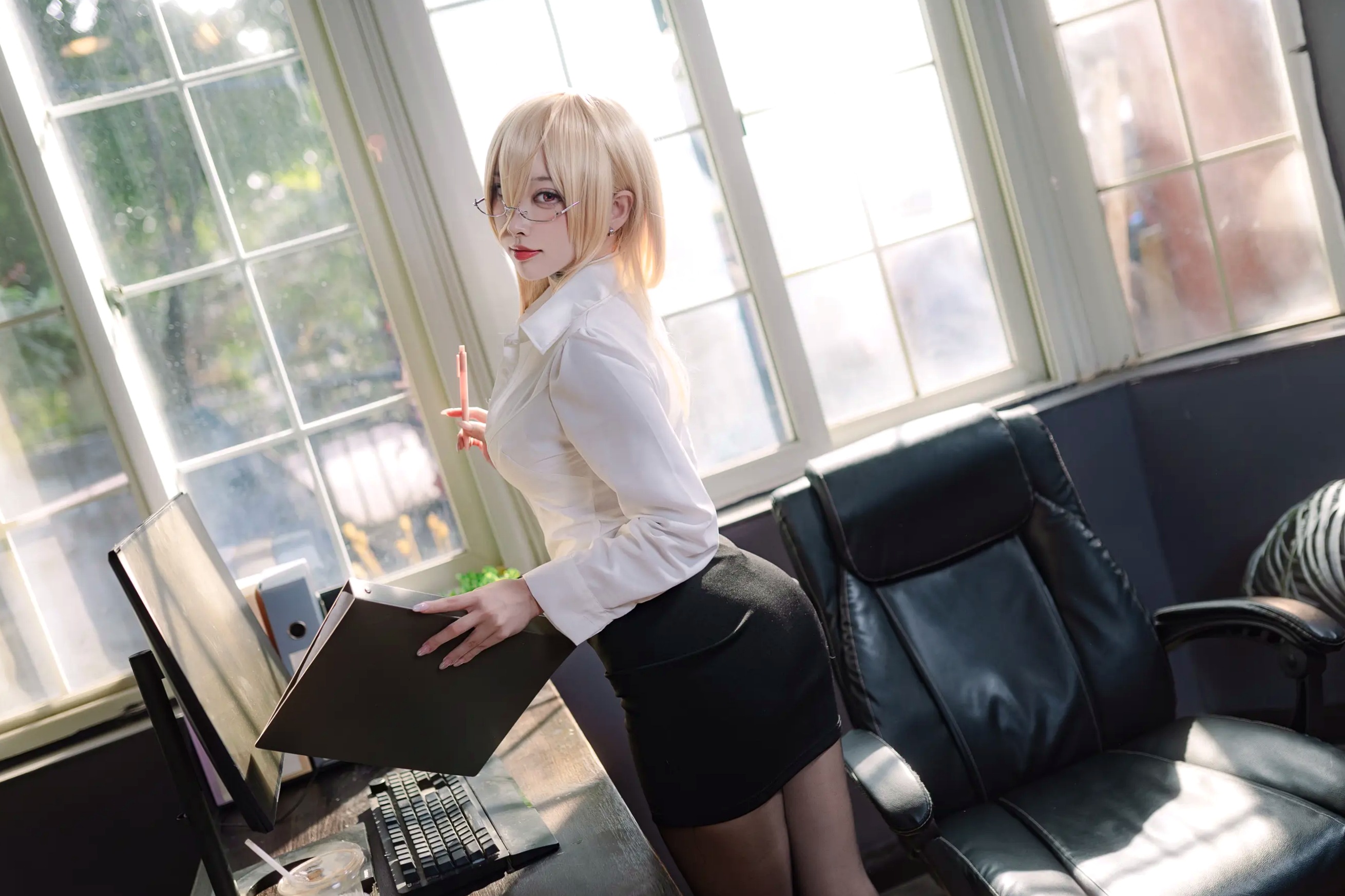 宫本桜 - 碧蓝航线怨仇精致角色扮演 COS写真集,绝美颜值与诱惑身材的碰撞