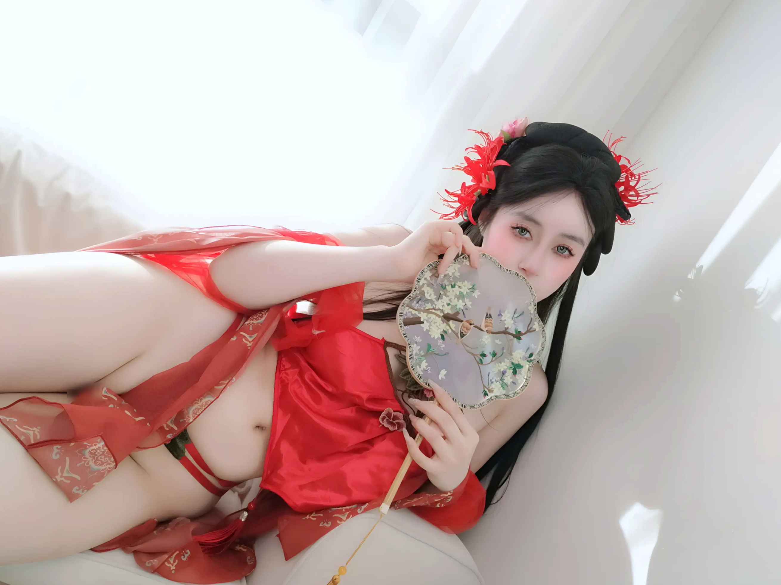 Coser白银最新写真合集,猫耳女仆装与古典肚兜造型,大尺度福利展现诱惑身材,高品质角色扮演私房摄影