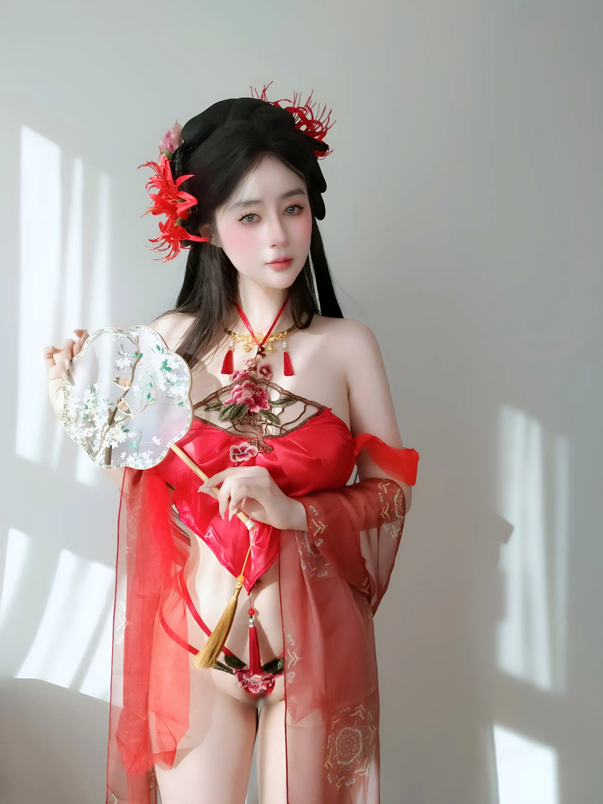 Coser白银最新写真合集,猫耳女仆装与古典肚兜造型,大尺度福利展现诱惑身材,高品质角色扮演私房摄影