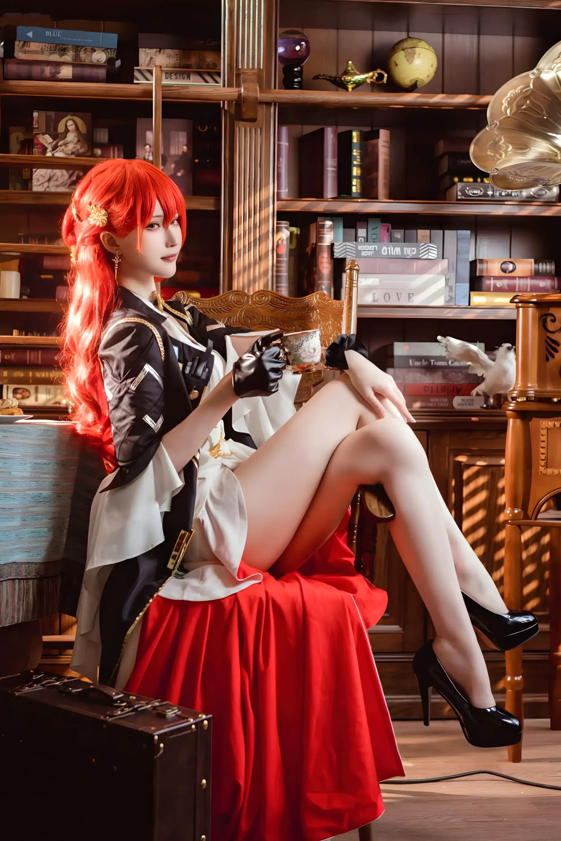 Gallery - 花兮_honoka 崩坏星穹铁道姬子COS 优雅知性御姐复古风写真角色扮演御女郎 - Royal Lady 气质冷艳 女神私房照_秀色女神